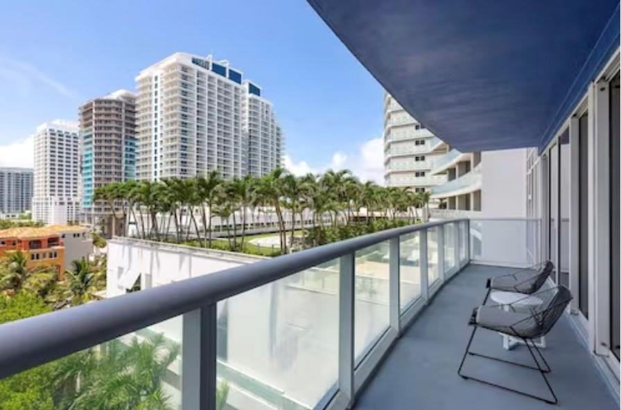 3101 N Bayshore Drive 604, Fort Lauderdale, FL 33304 — photo 1