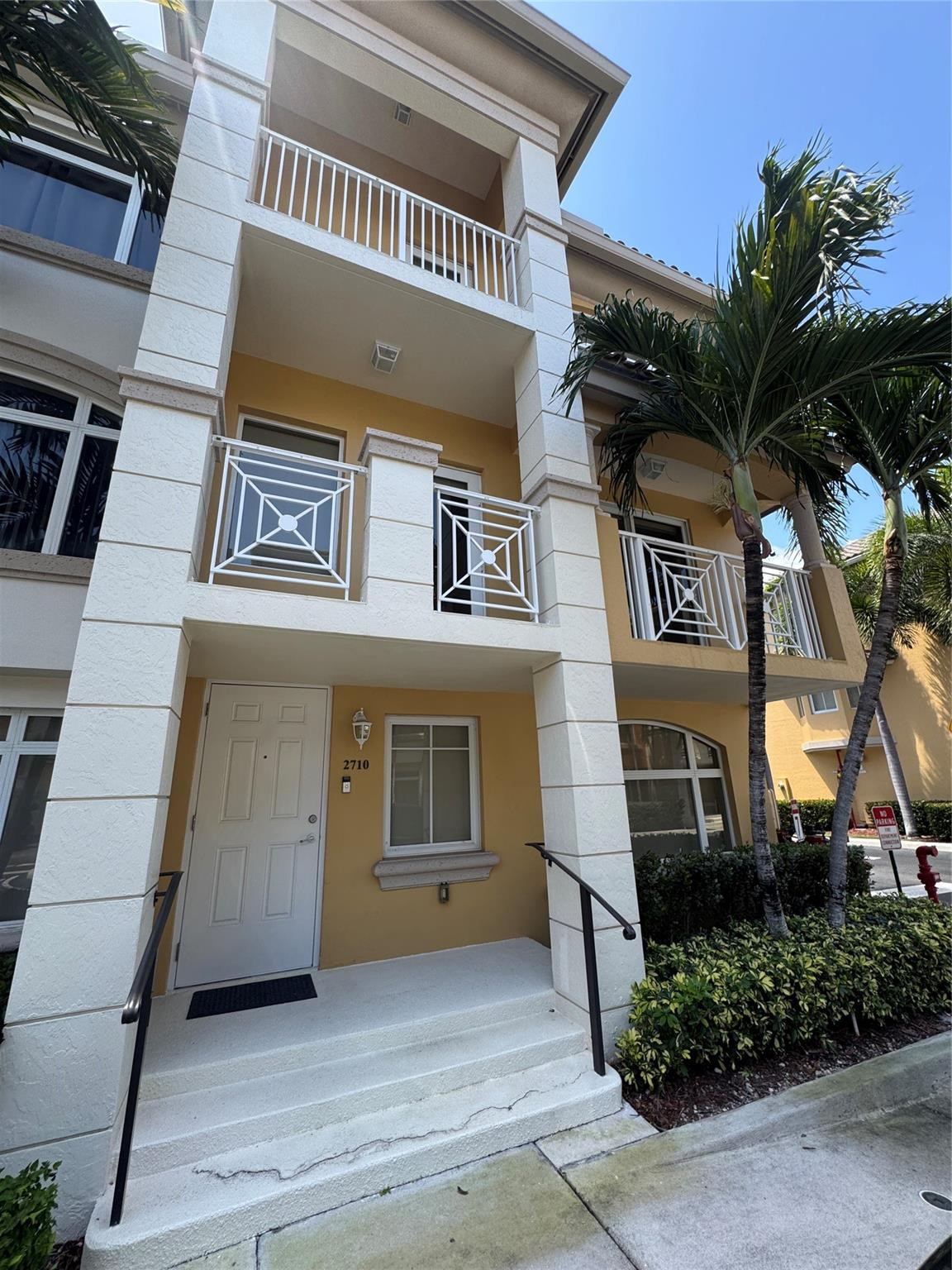 2710 NE 184th Terrace, Aventura, FL 33160