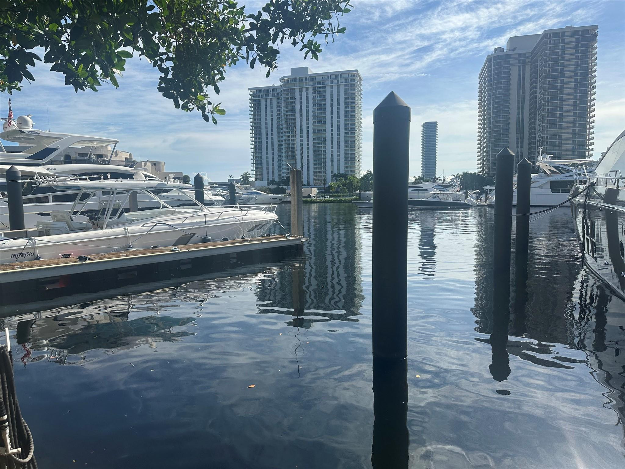 19777 E Country Club Drive, Aventura, FL 33180