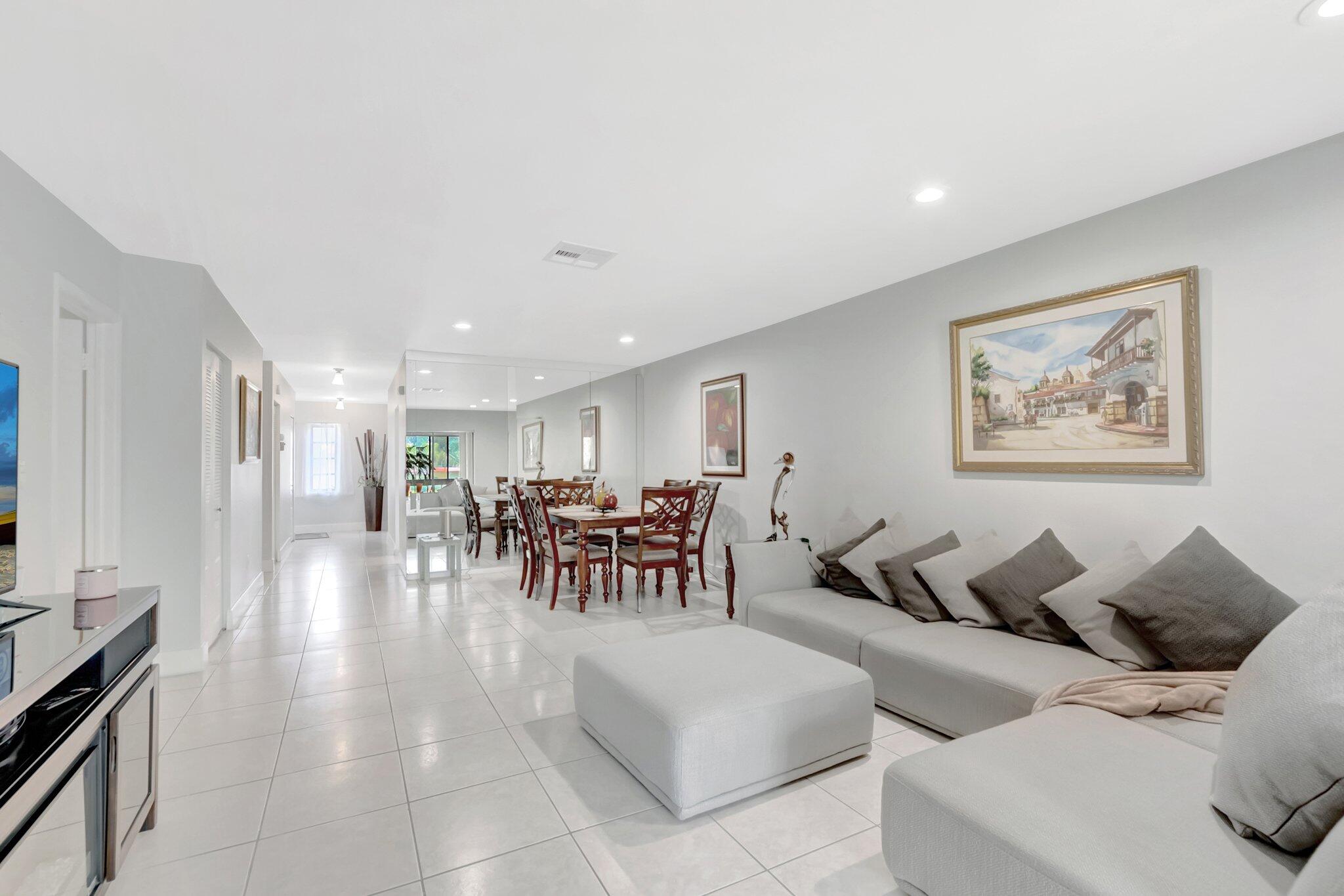 21214 Lago Circle 8f, Boca Raton, FL 33433 — photo 1