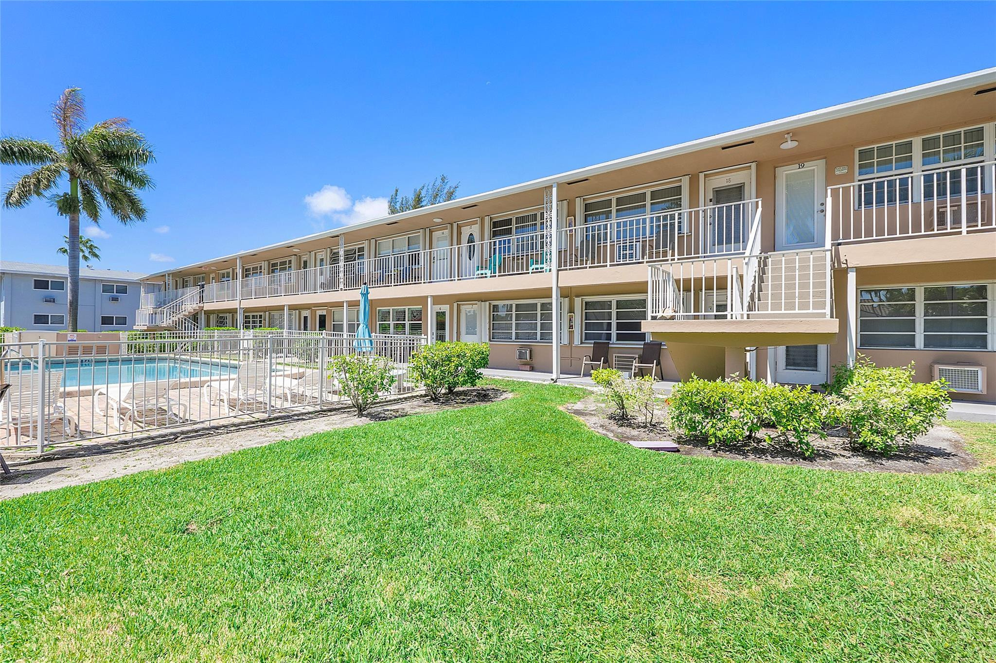 500 Layne Boulevard 6, Hallandale Beach, FL 33009