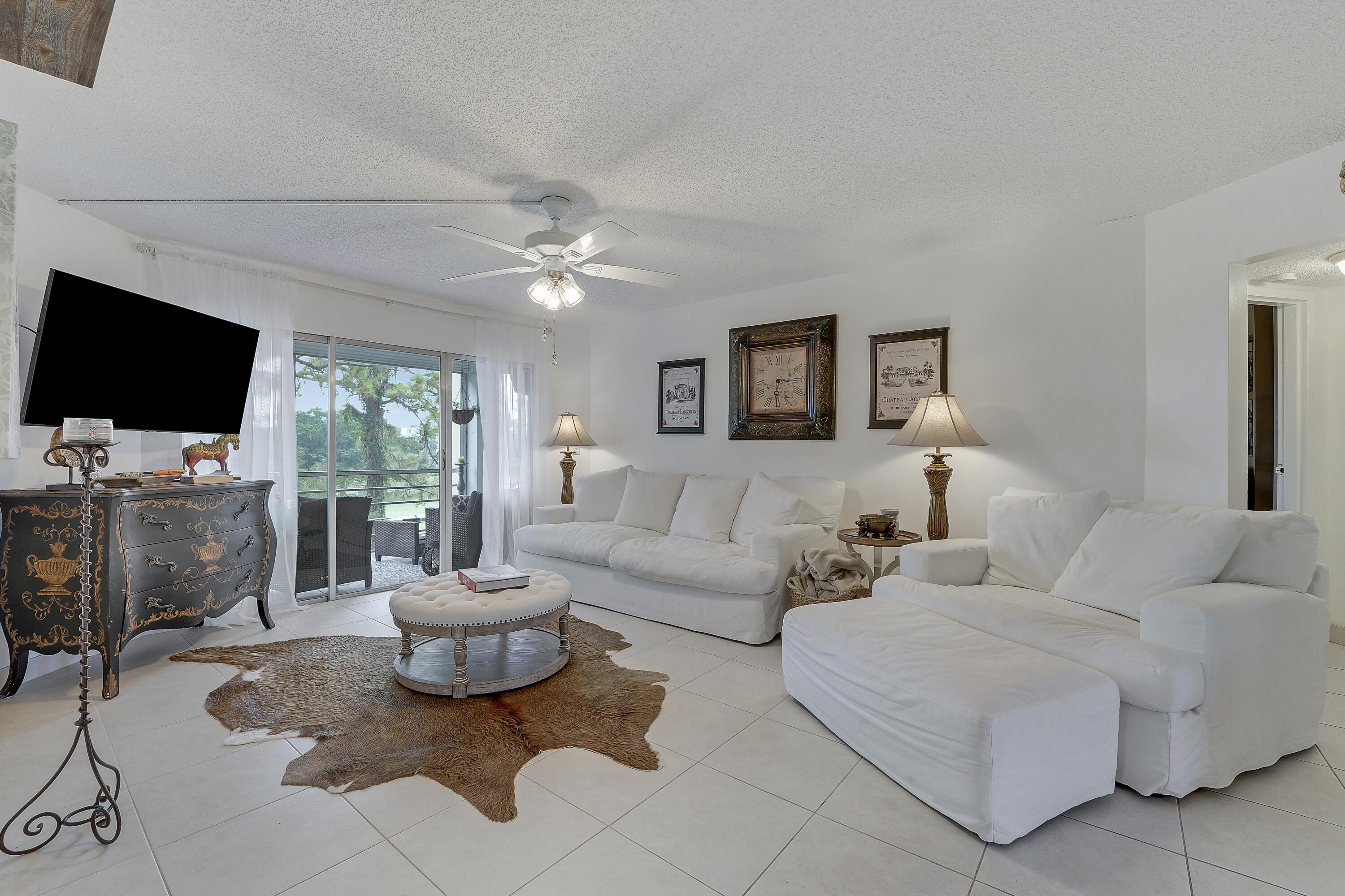 3755 Via Poinciana 405, Greenacres, FL 33467
