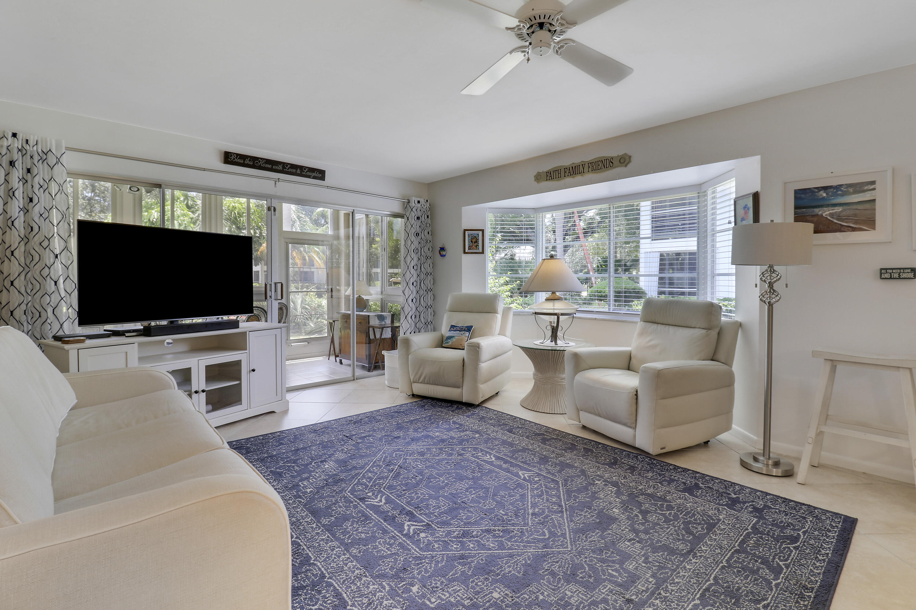 4 Garden Street 101, Tequesta, FL 33469 — photo 1