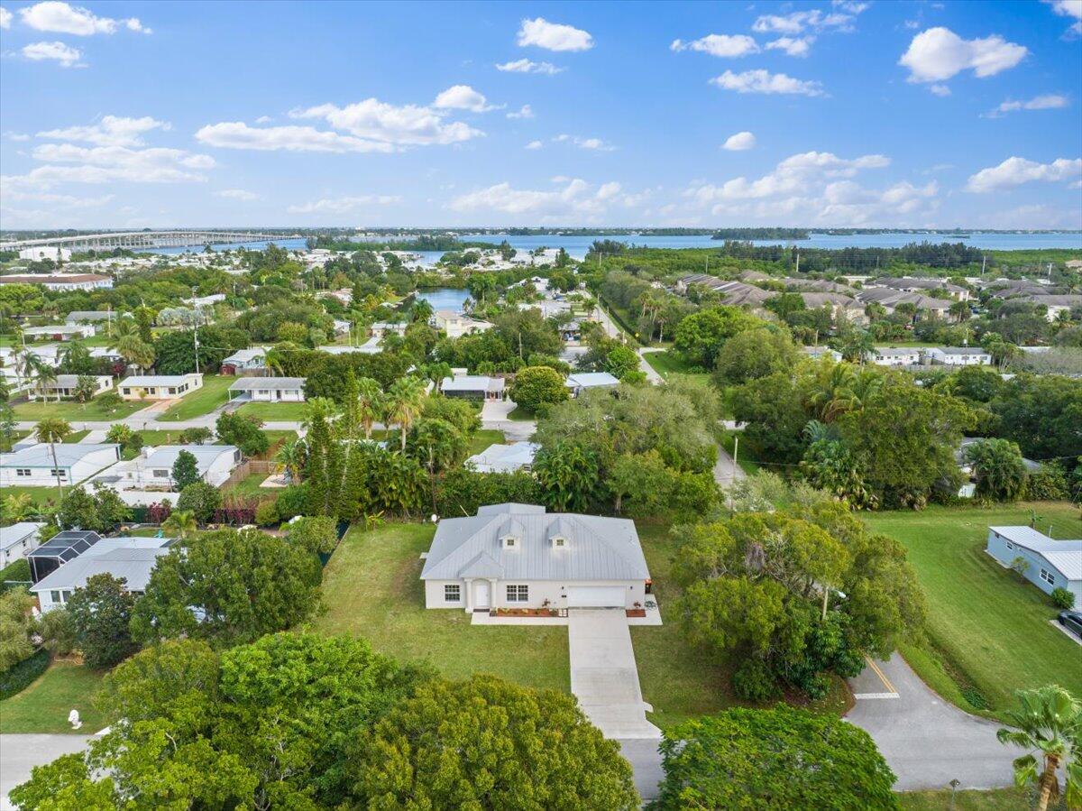 1410 4th Court, Vero Beach, FL 32960 — photo 1