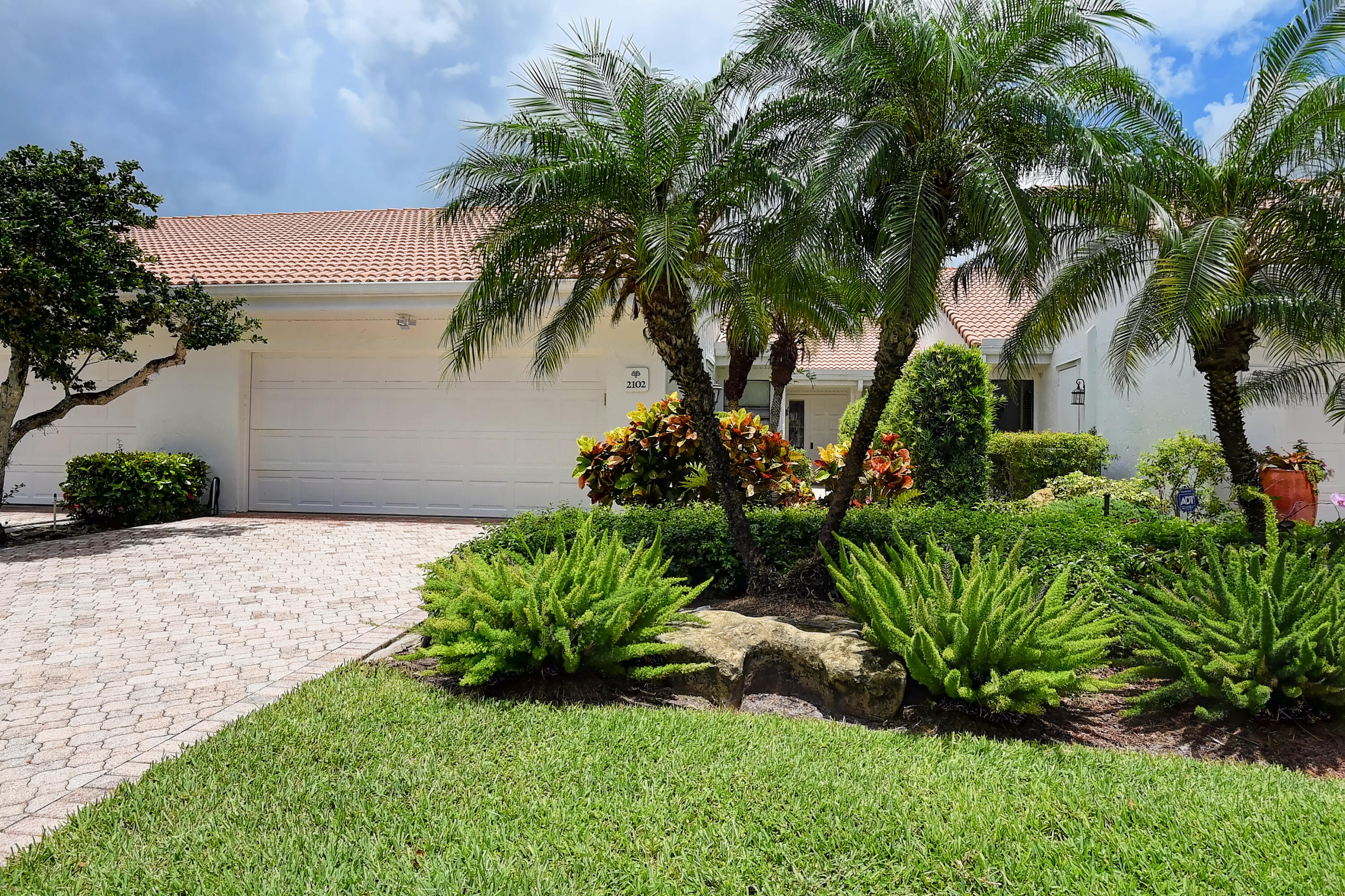 19550 Sawgrass Drive 2102, Boca Raton, FL 33434 — photo 1