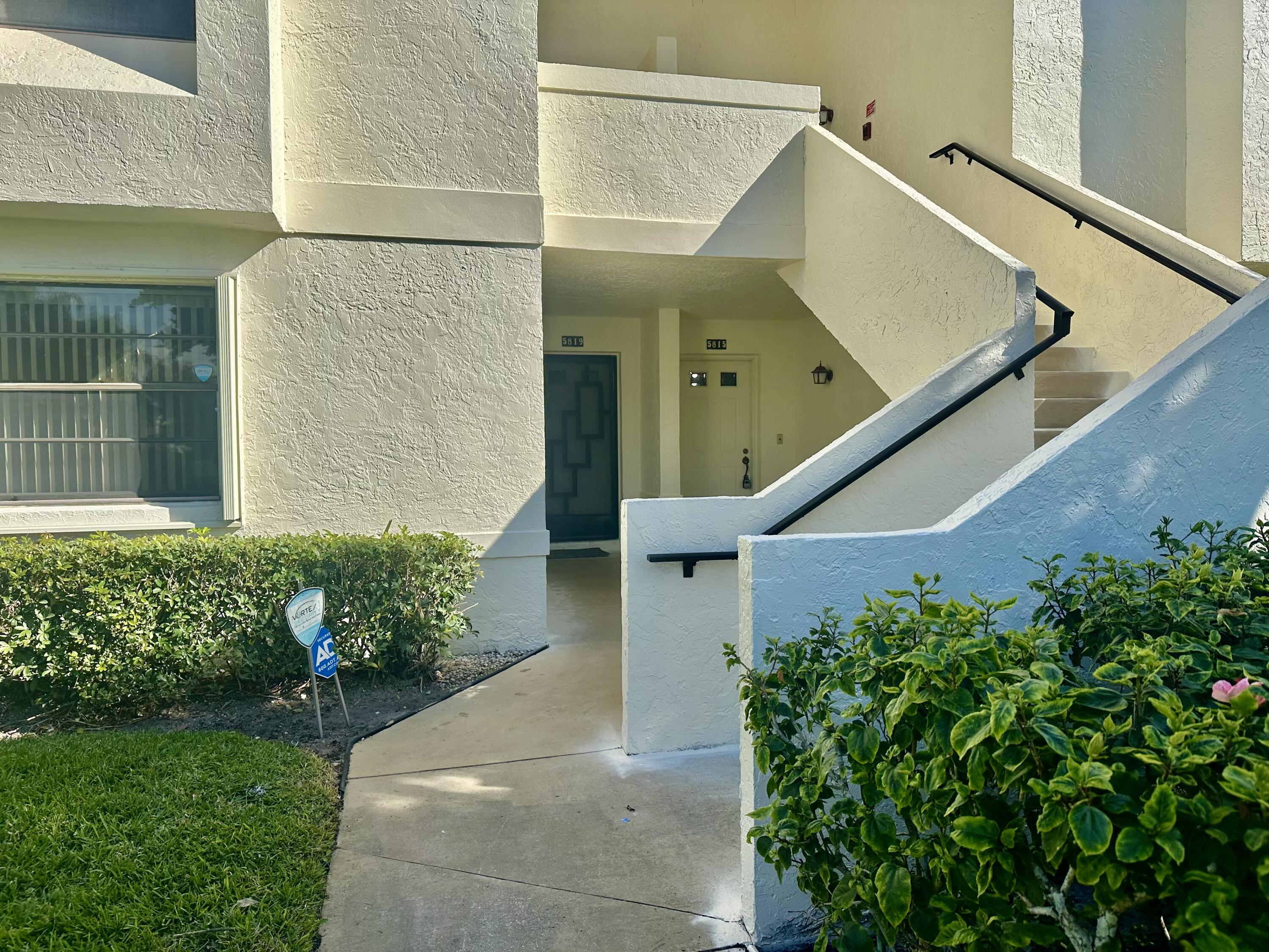 5819 Parkwalk Drive, Boynton Beach, FL 33472 — photo 1
