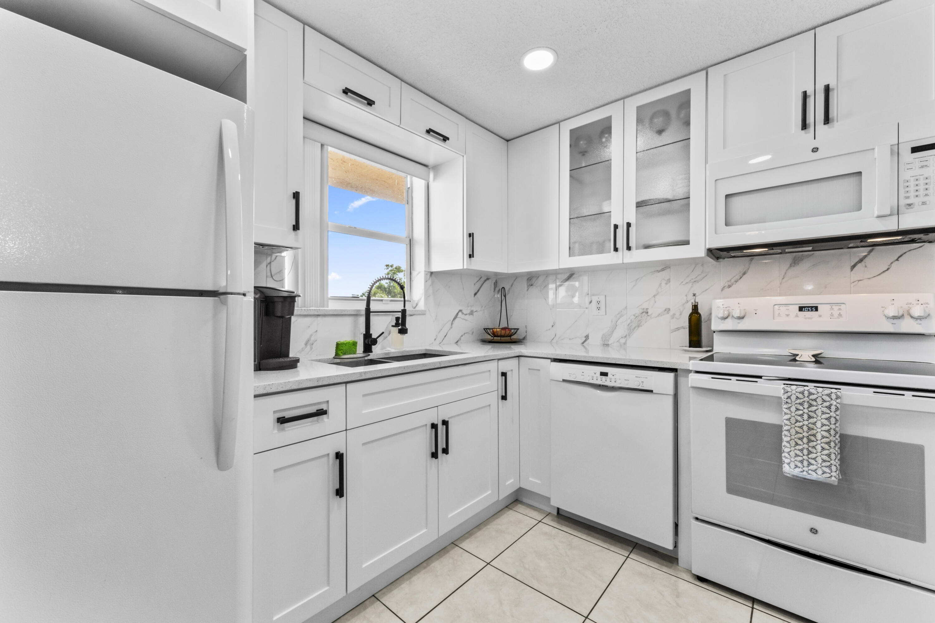 225 Bonnie Boulevard 302, Palm Springs, FL 33461 — photo 1