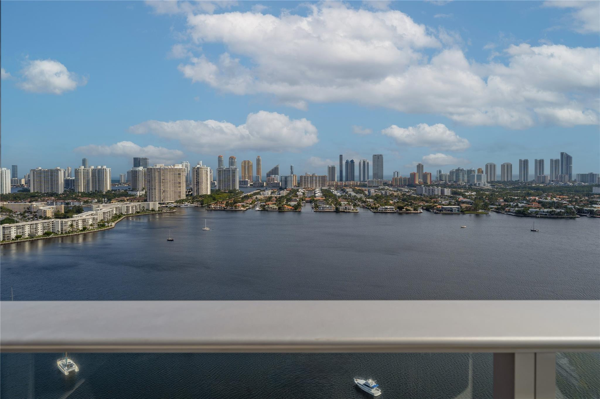 17301 Biscayne Boulevard Ph 7, Aventura, FL 33160