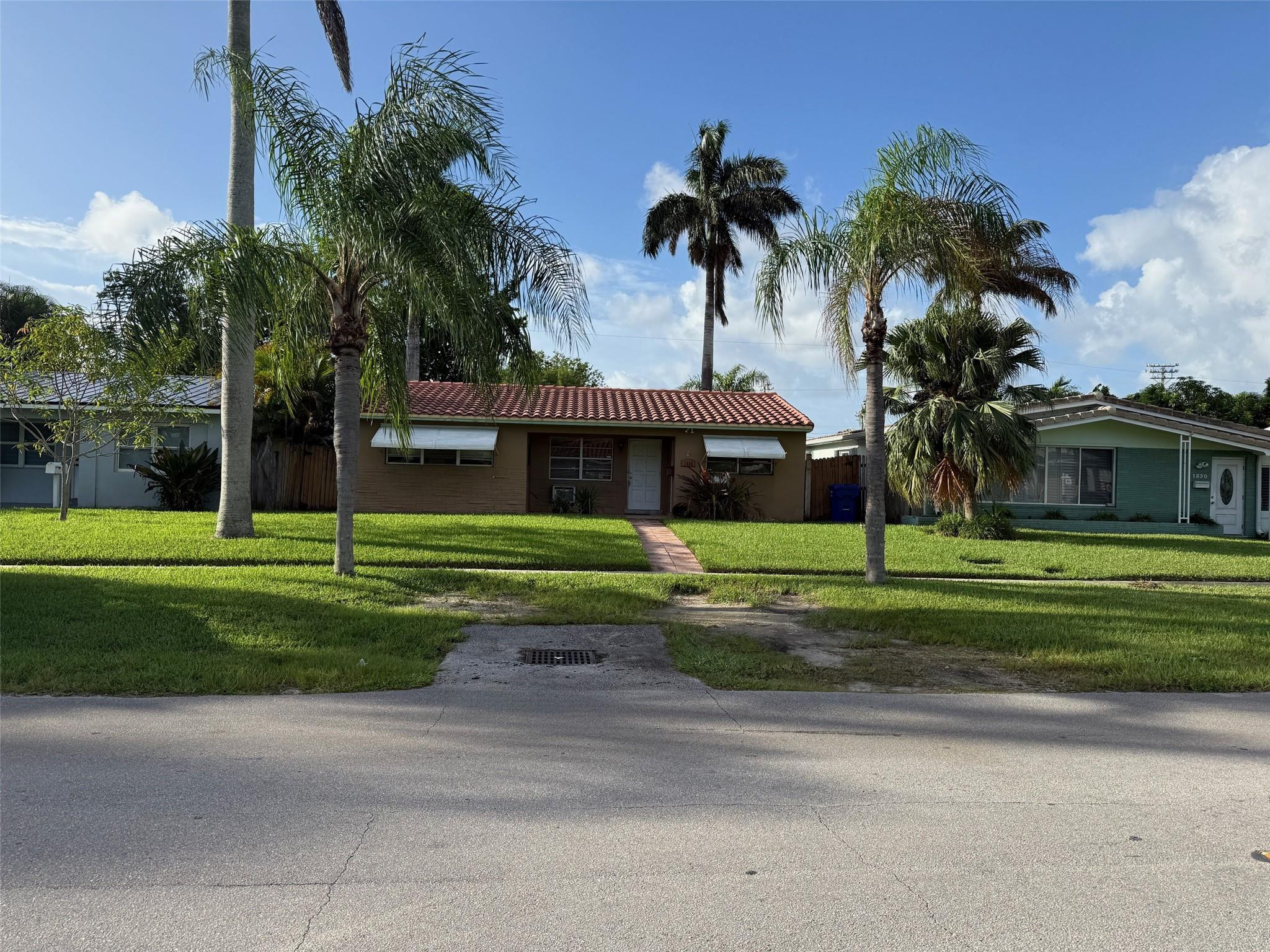 1526 Shenandoah Street, Hollywood, FL 33020