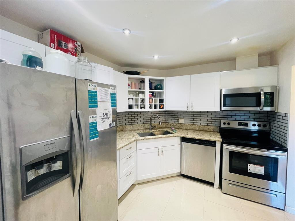 6300 S Falls Circle Drive 412, Lauderhill, FL 33319