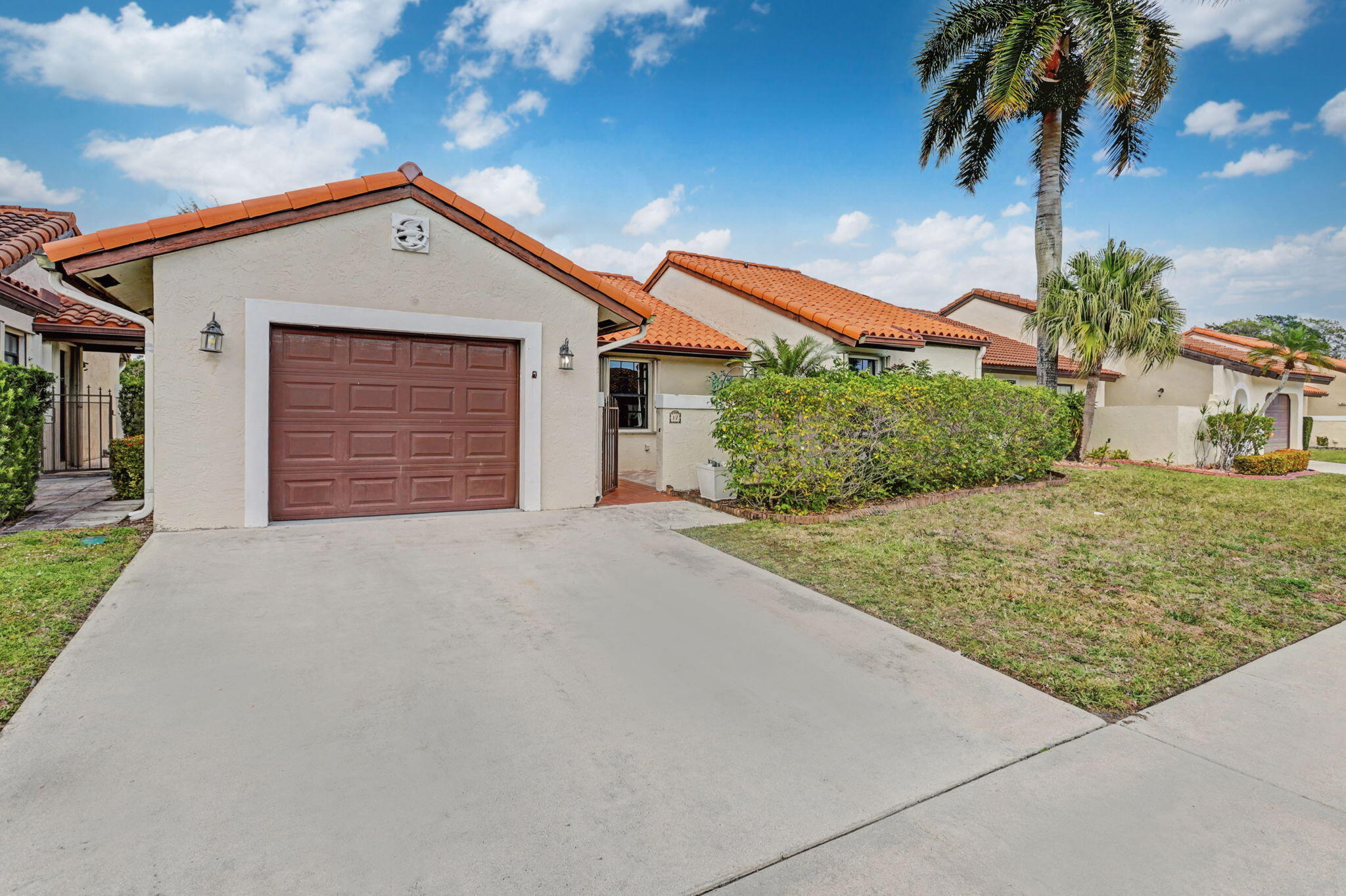 17 Columbia Court, Deerfield Beach, FL 33442 — photo 1