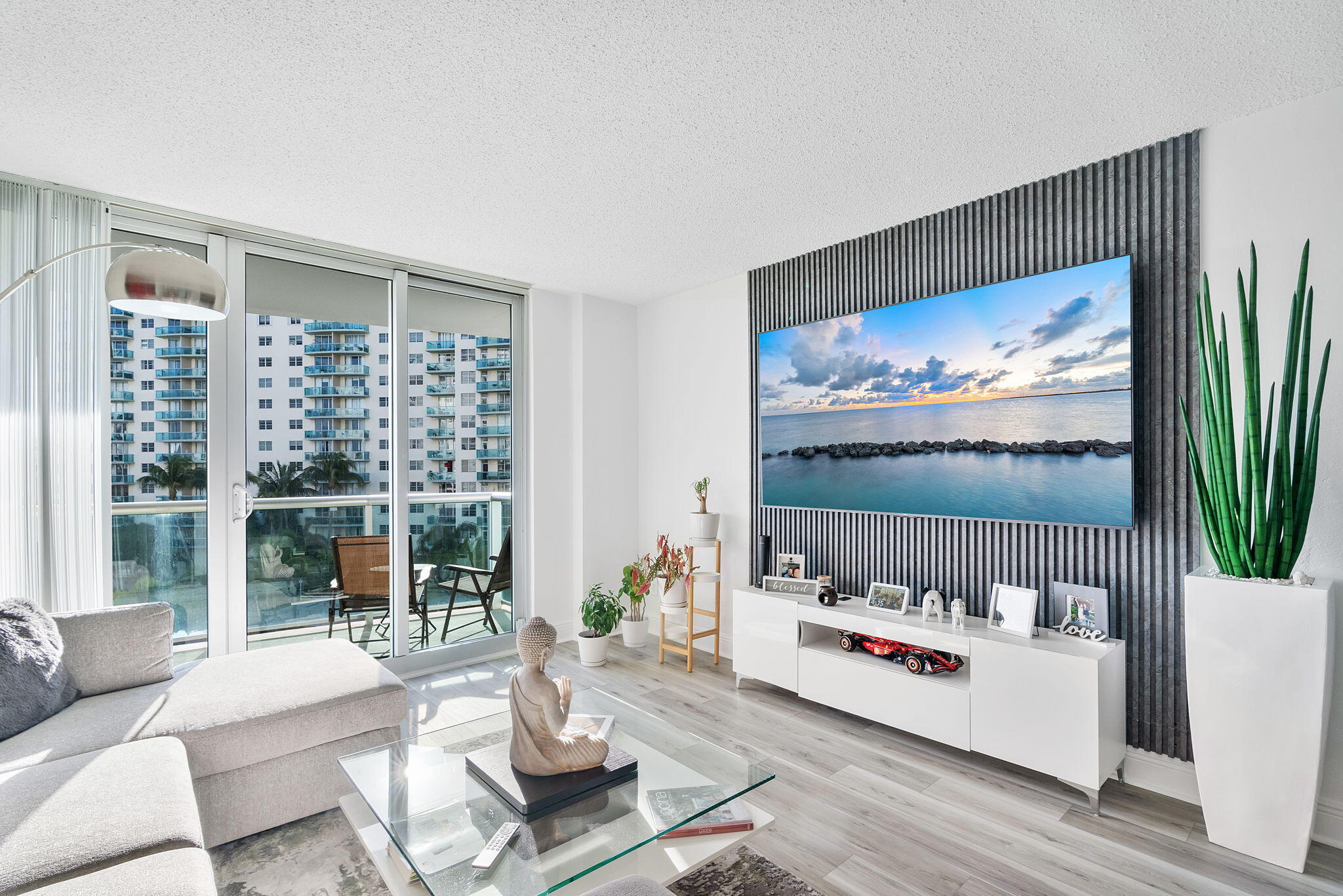 19380 Collins Avenue 523, Sunny Isles Beach, FL 33160 — photo 1