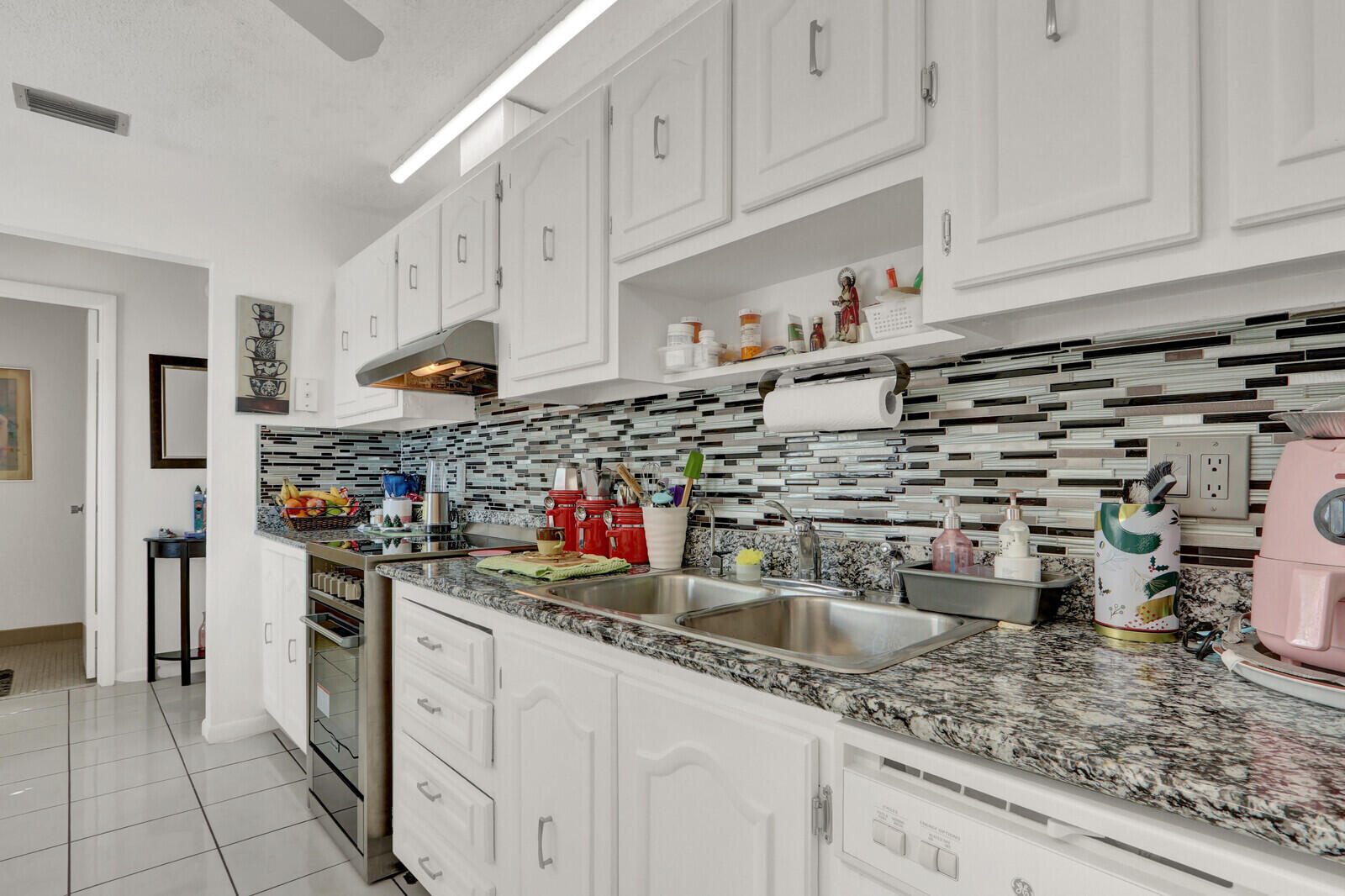 615 Laconia Circle A, Lake Worth, FL 33467 — photo 1
