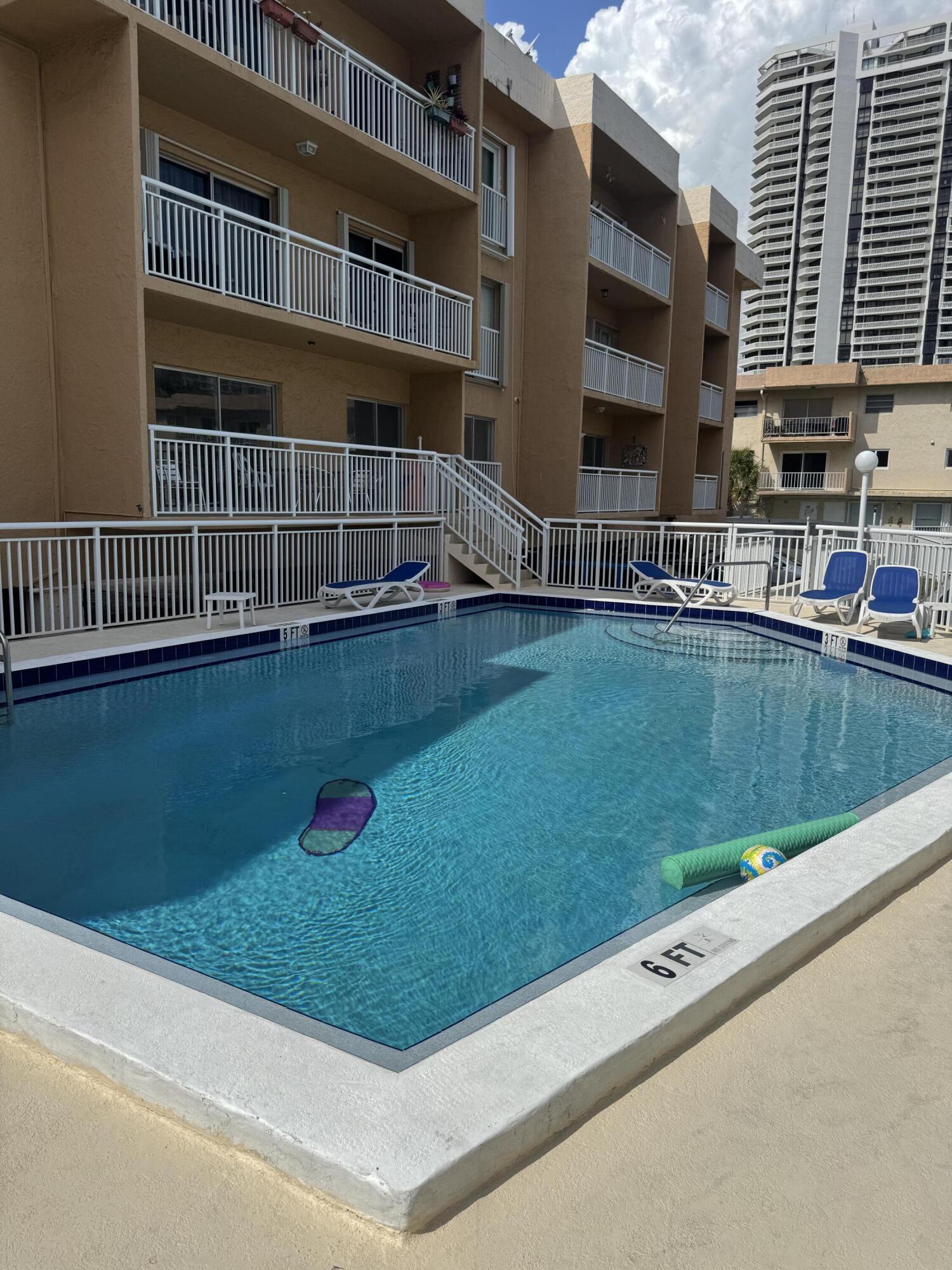 17051 NE 35th Avenue 307, North Miami Beach, FL 33160