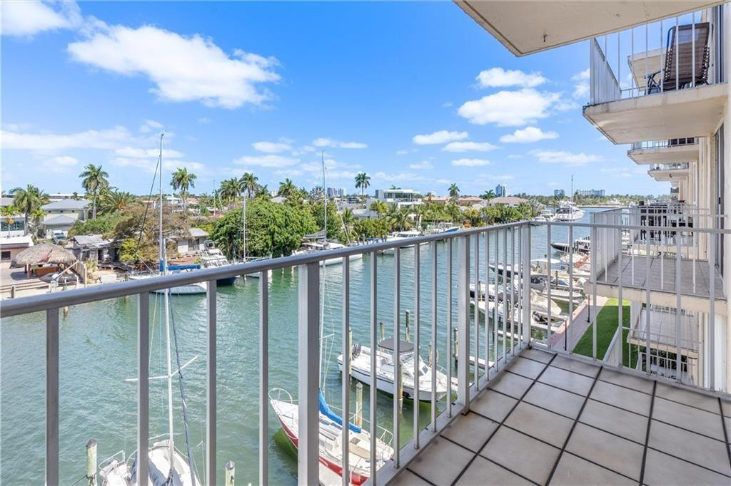 1777 SE 15th Street 404, Fort Lauderdale, FL 33316 — photo 1