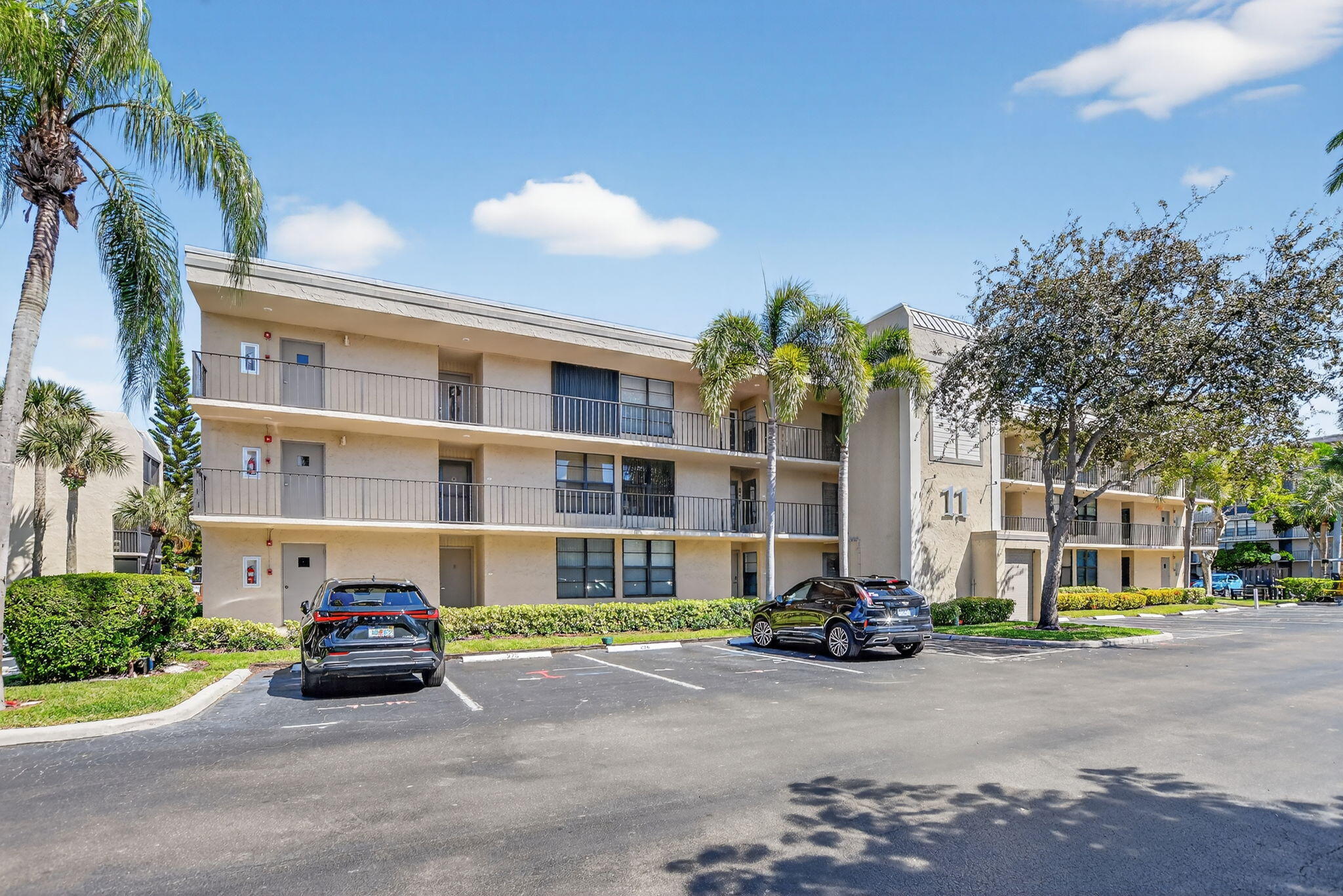 11 Royal Palm Way 3040, Boca Raton, FL 33432 — photo 1