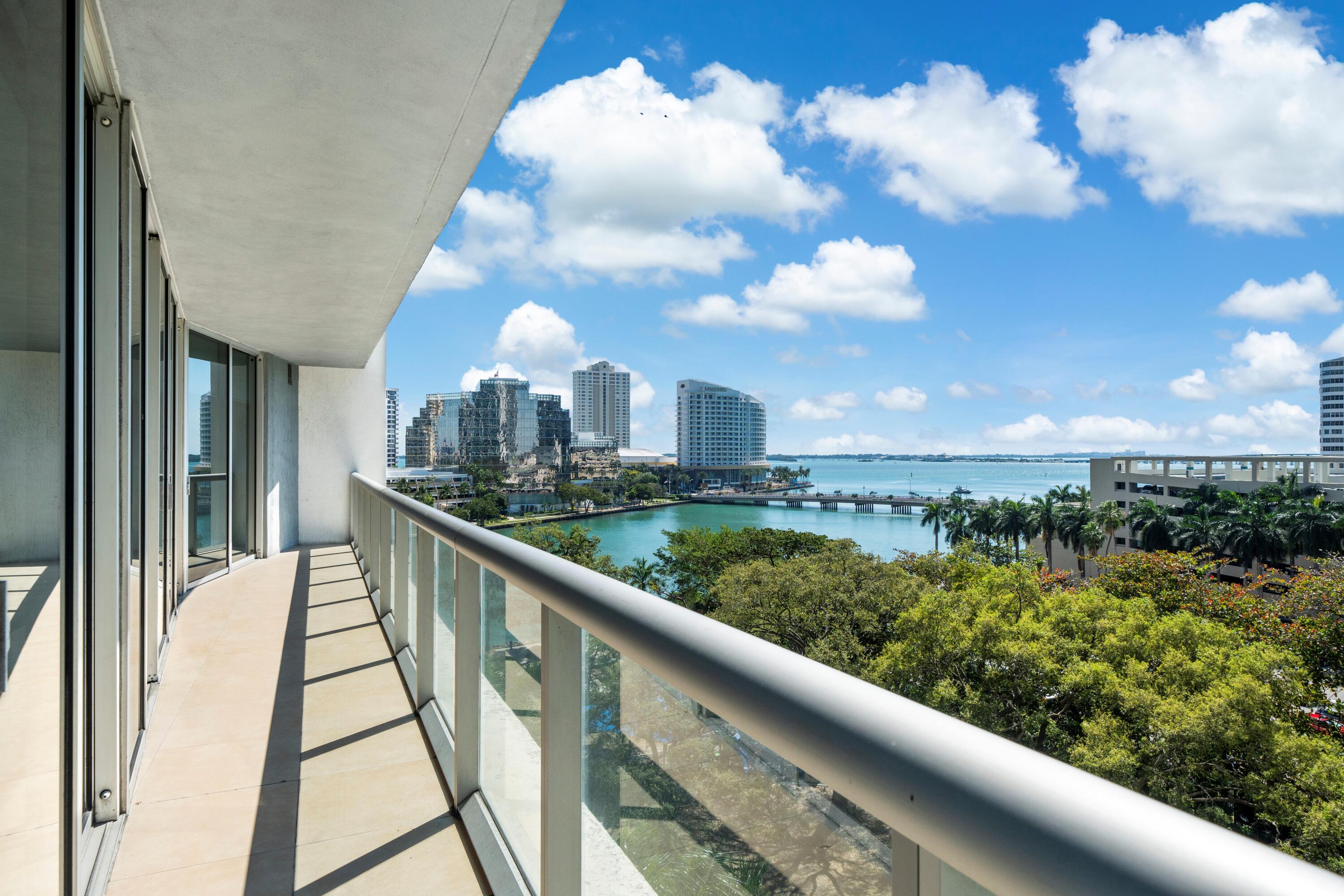 495 Brickell Avenue 811, Miami, FL 33131