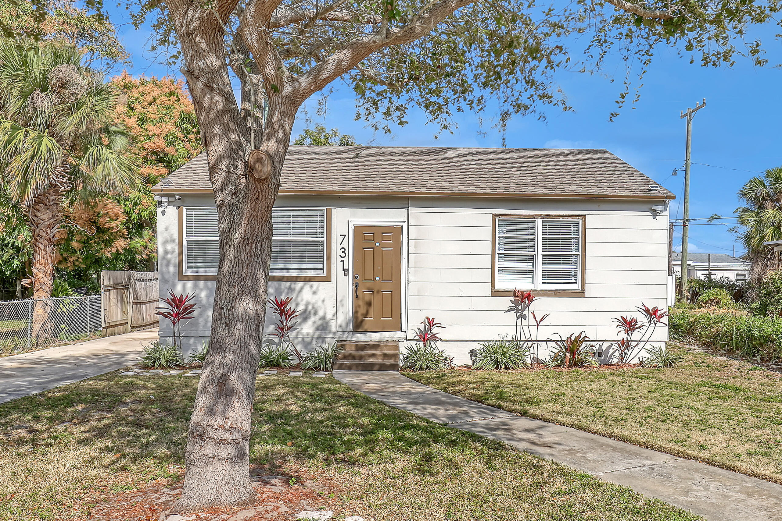 731 50th Street, West Palm Beach, FL 33407 — photo 1