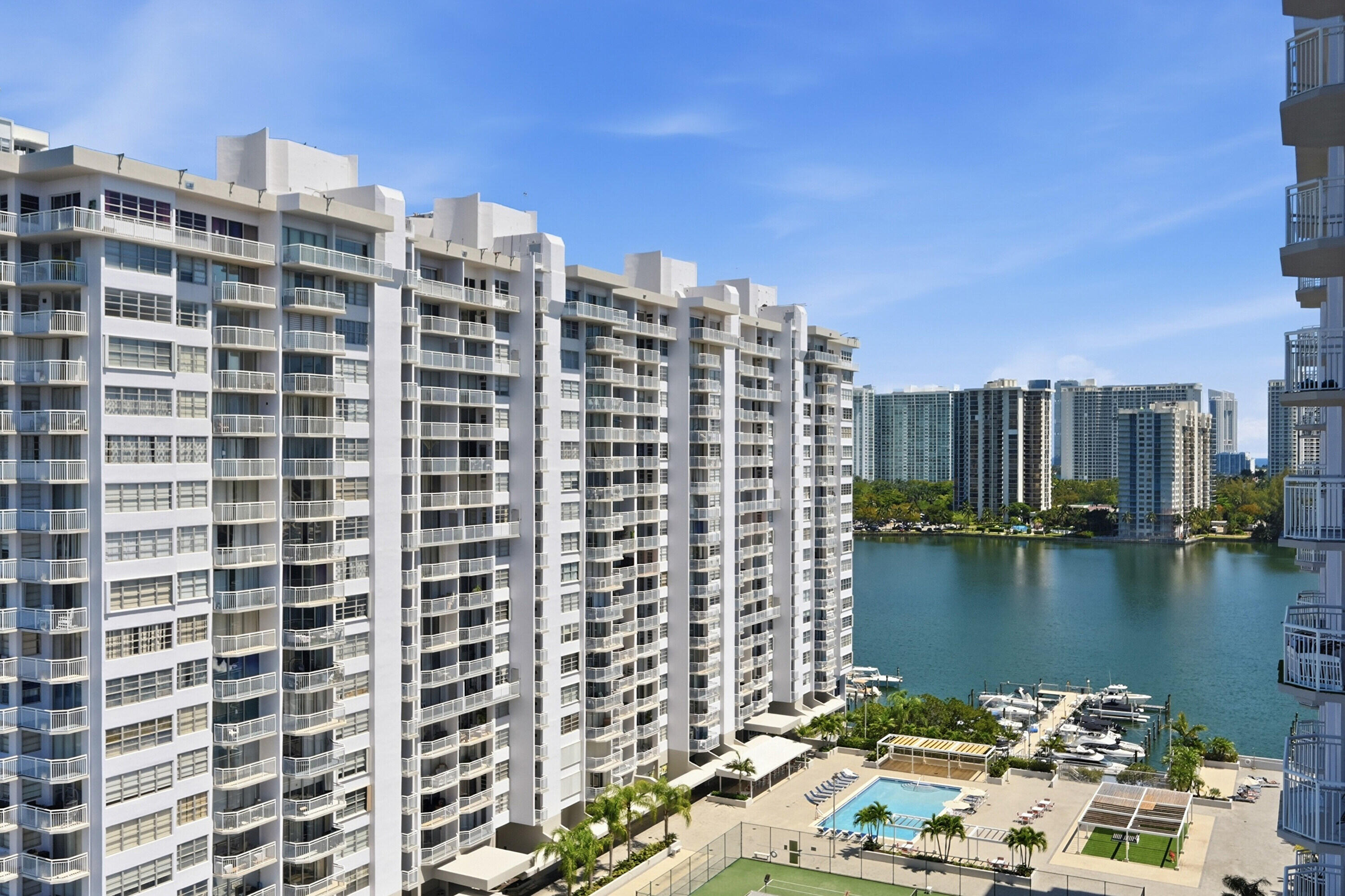 18011 Biscayne Boulevard 1502, Aventura, FL 33160 — photo 1