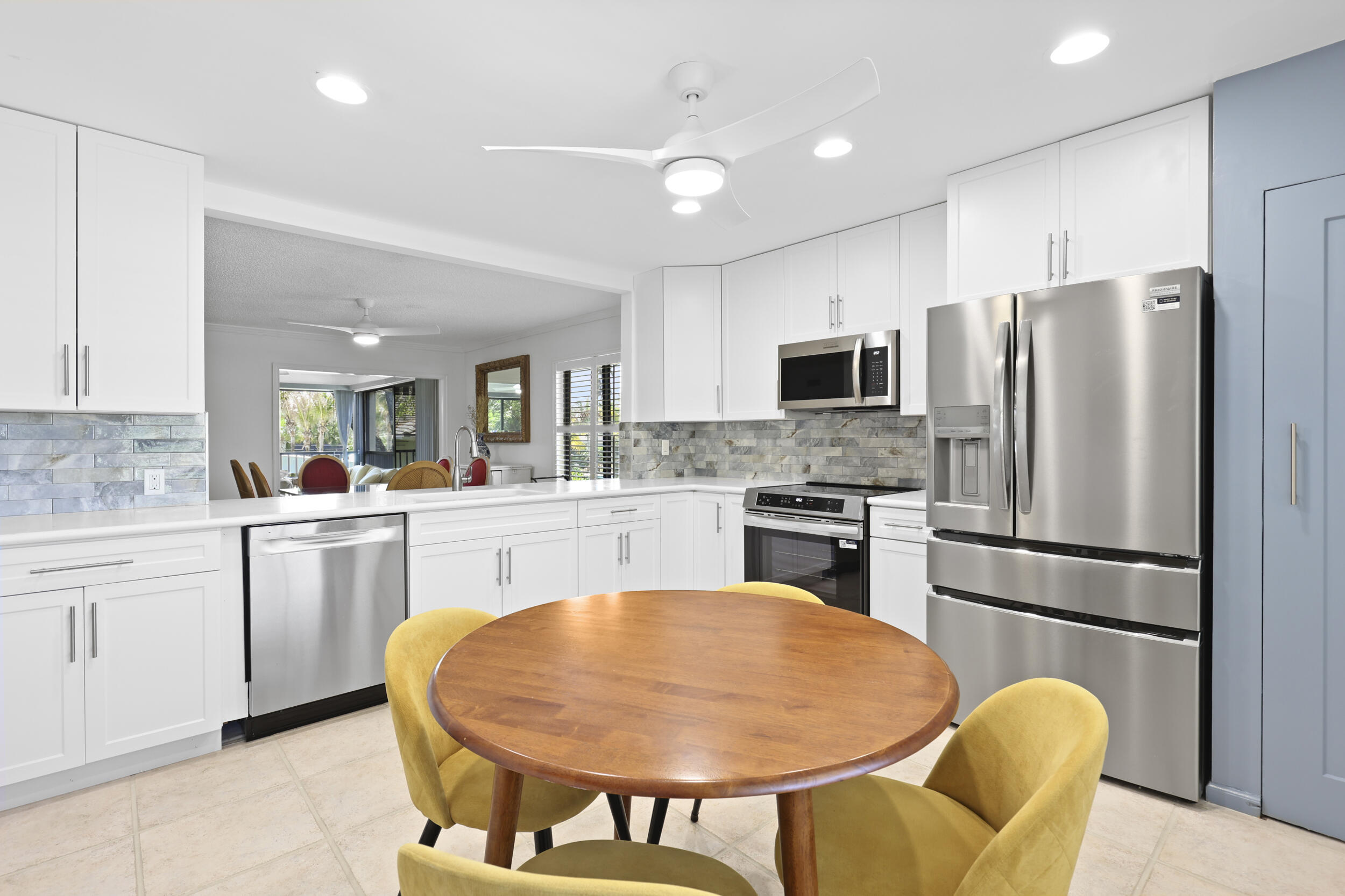 5172 SE Club Way 207, Stuart, FL 34997 — photo 1