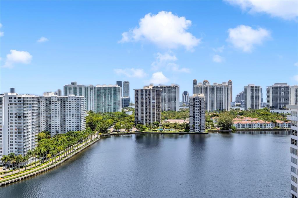 2750 NE 183rd Street 2202, Aventura, FL 33160 — photo 1