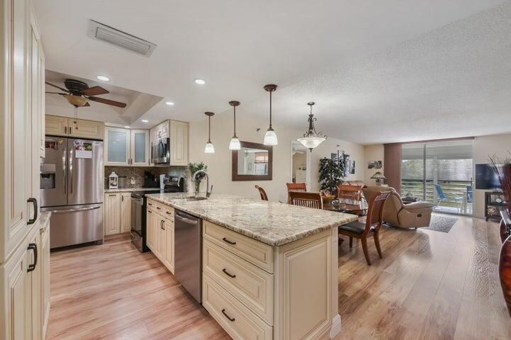 5340 NW 2nd Avenue NW 226, Boca Raton, FL 33487 — photo 1
