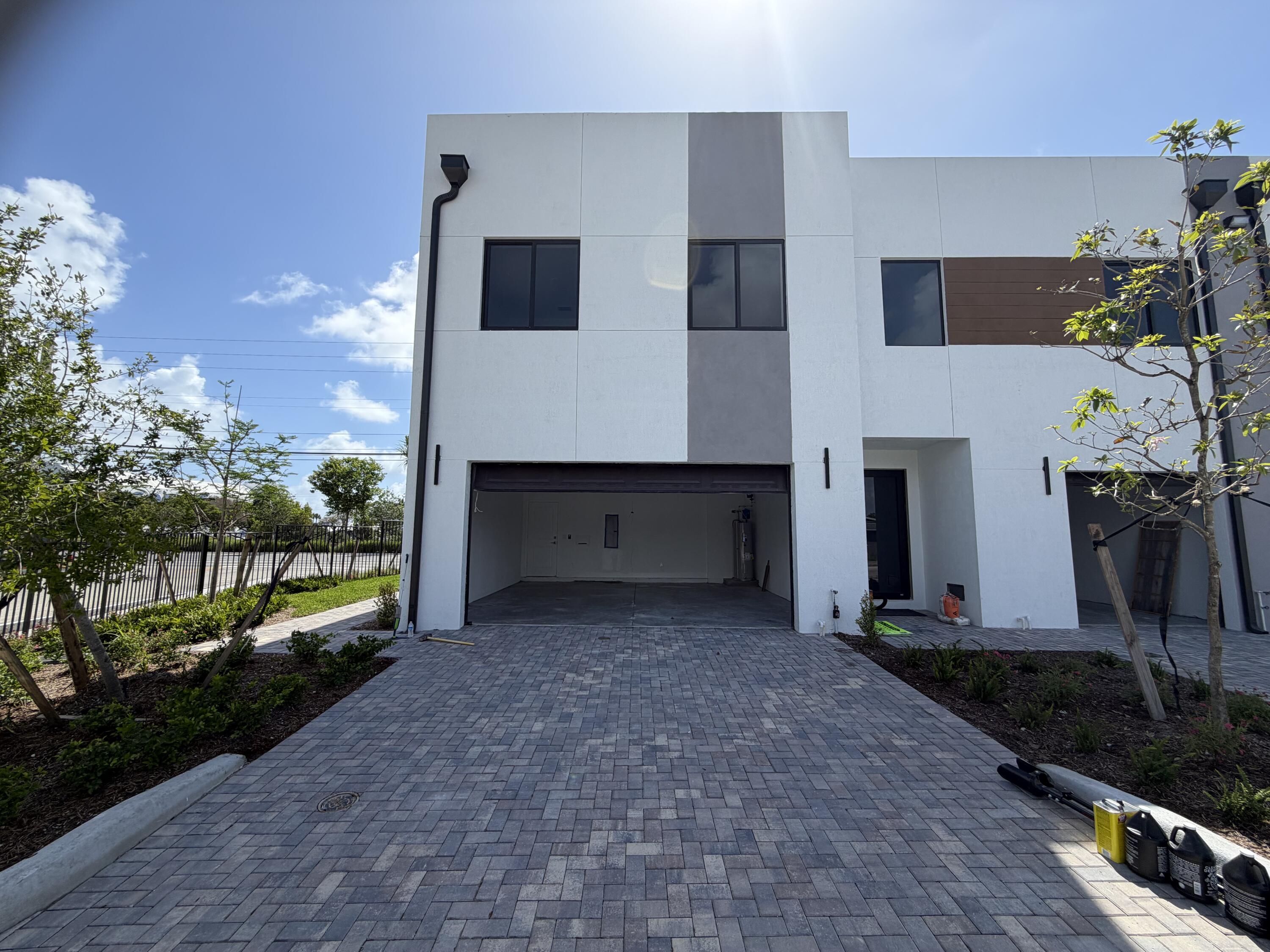 1548 NW 1st Avenue, Pompano Beach, FL 33060