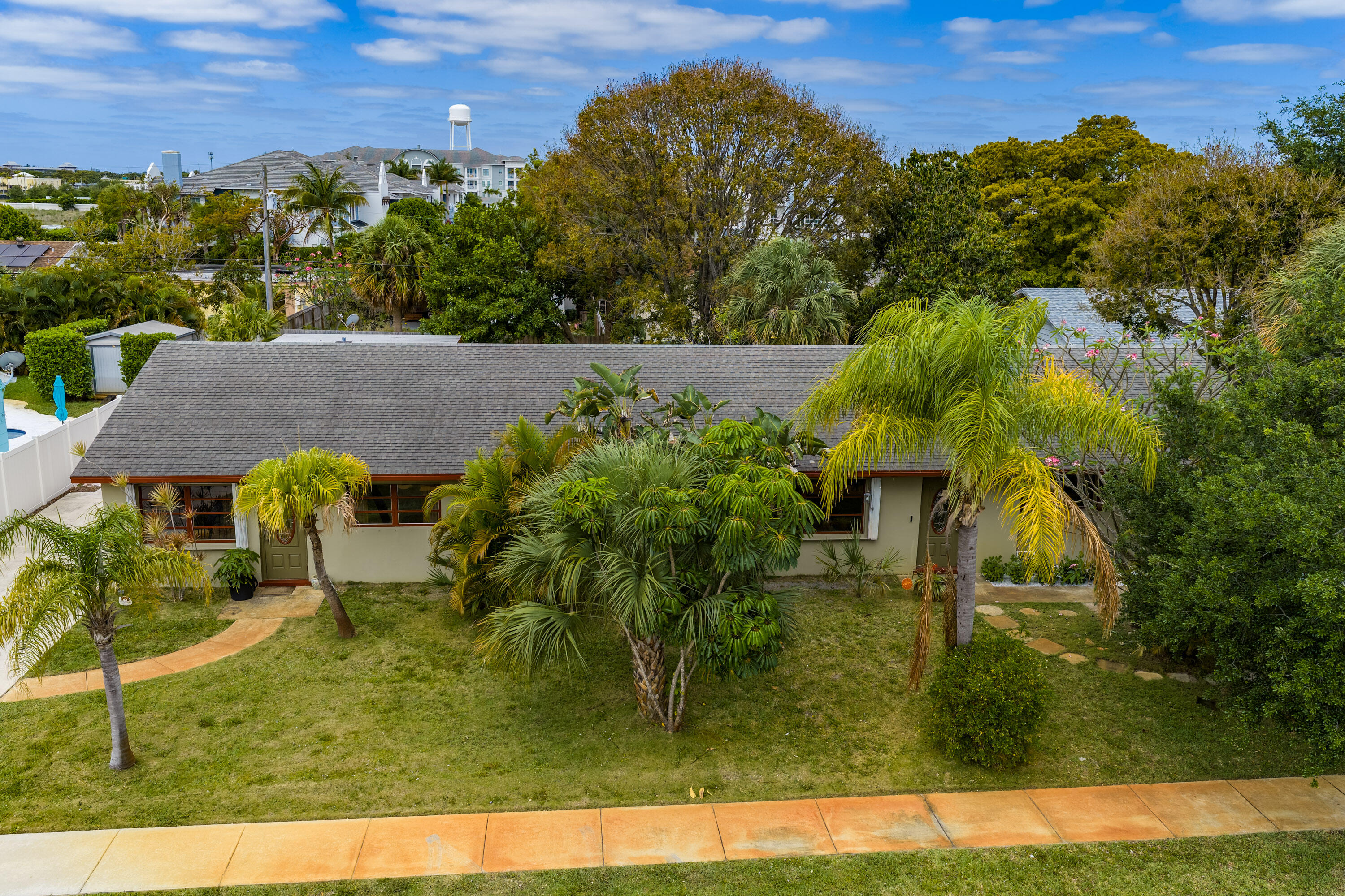 723 N 7th Street, Lantana, FL 33462 — photo 1