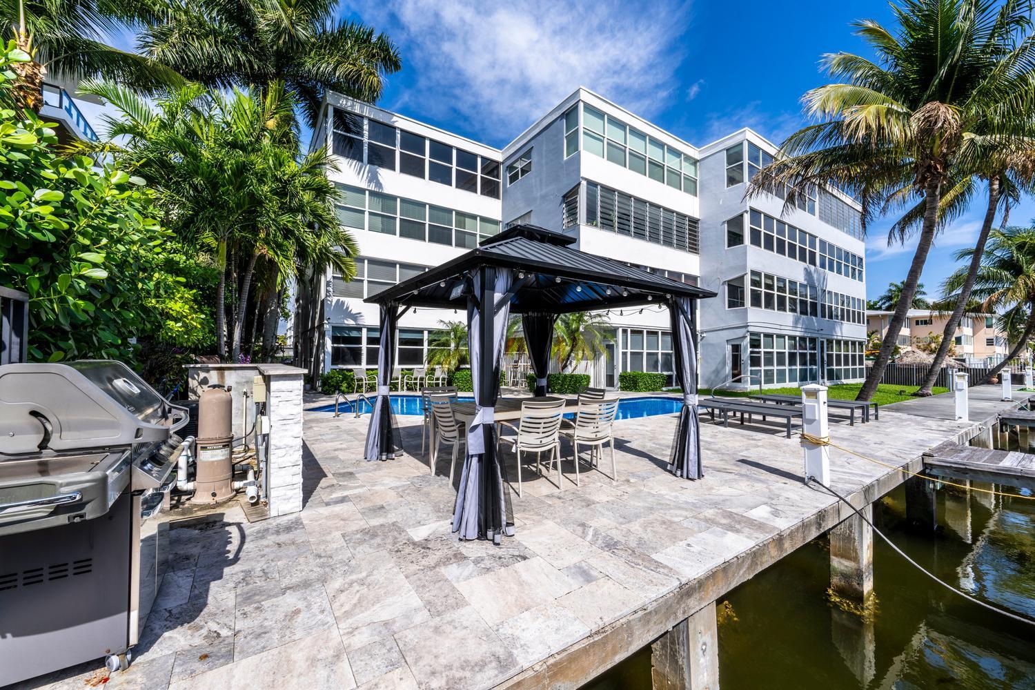 40 Isle Of Venice Drive 9, Fort Lauderdale, FL 33301 — photo 2