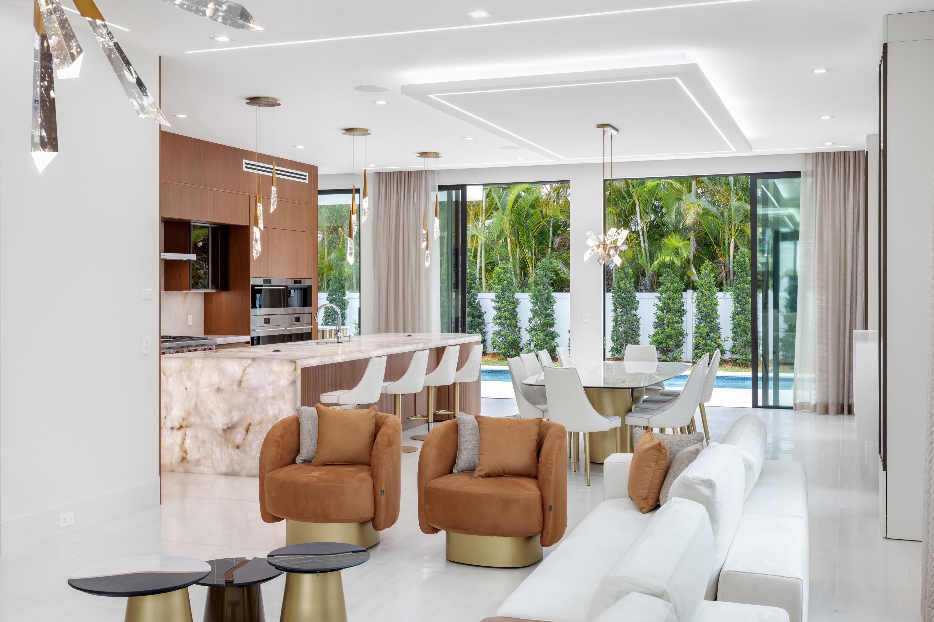 310 NE 2nd Street, Boca Raton, FL 33432 — photo 1