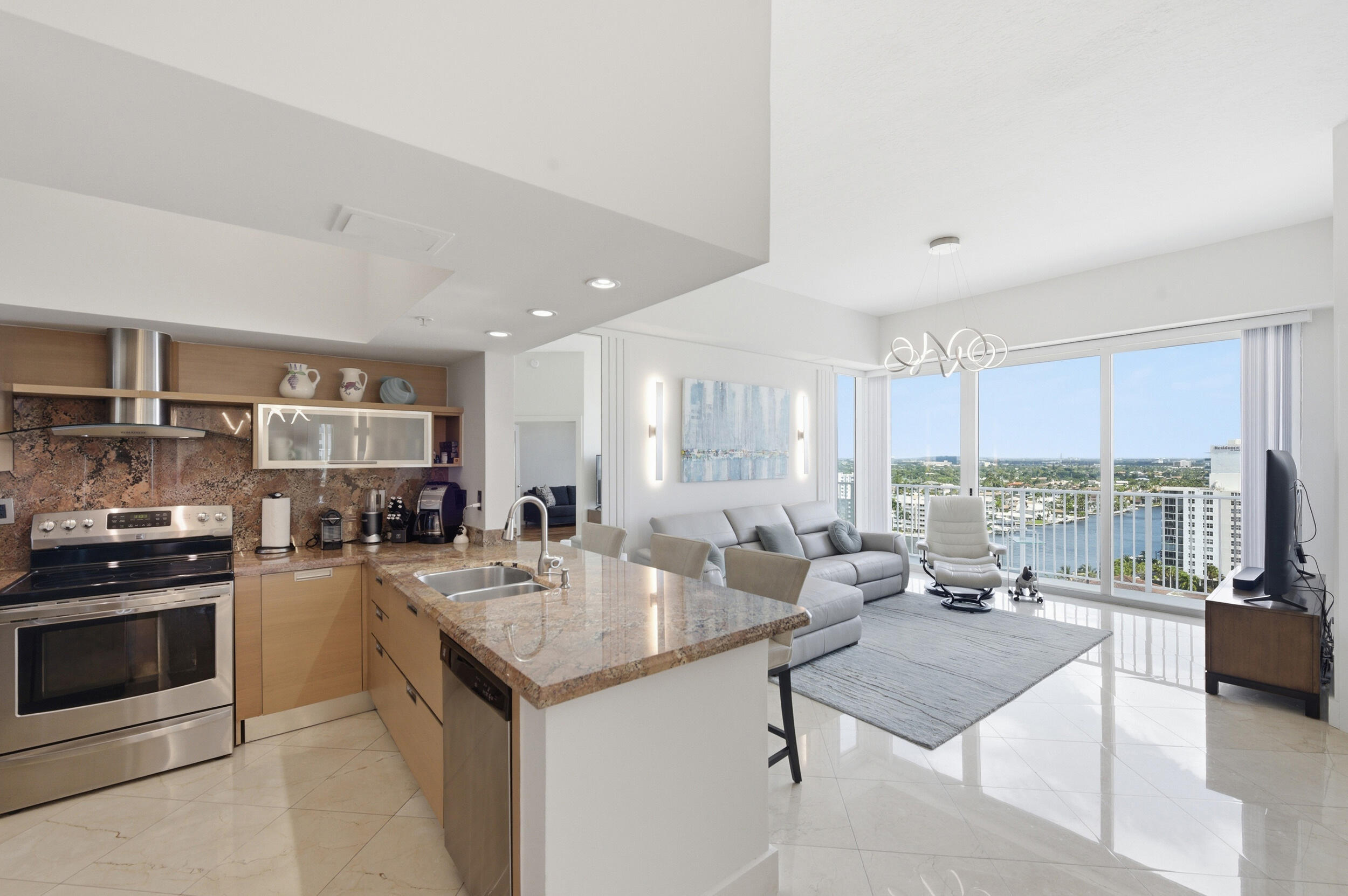 3020 NE 32nd Avenue Ph1, Fort Lauderdale, FL 33308 — photo 1