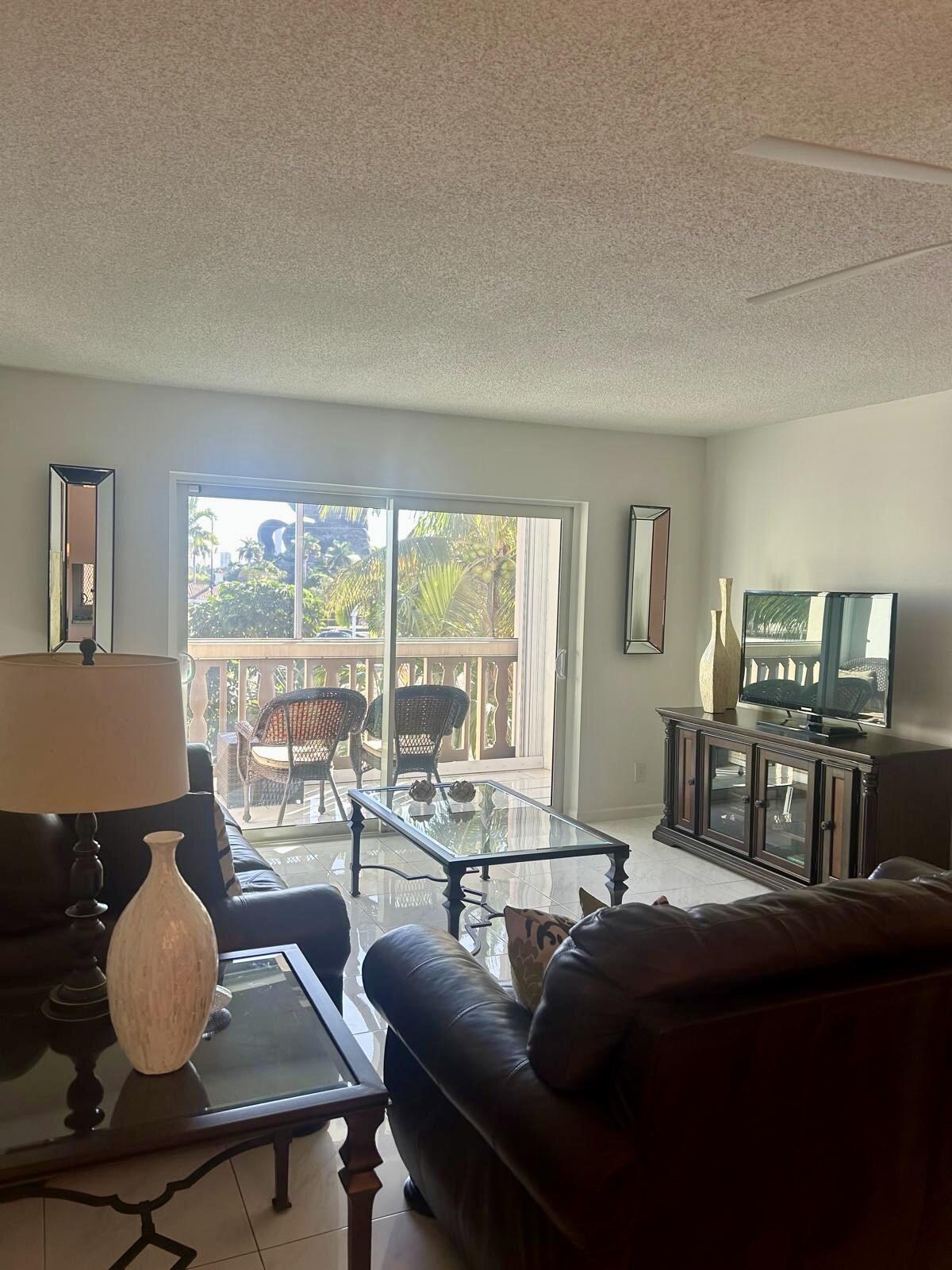 410 SE 2nd Street 323, Hallandale Beach, FL 33009 — photo 1