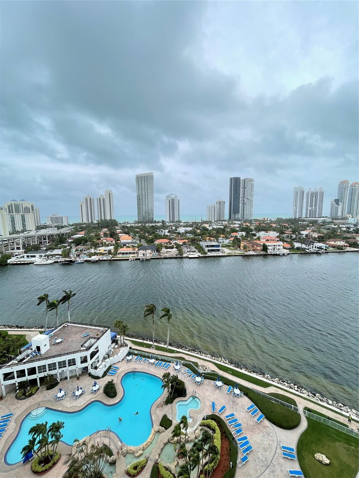 19101 NE 36th Place 1709, Aventura, FL 33180