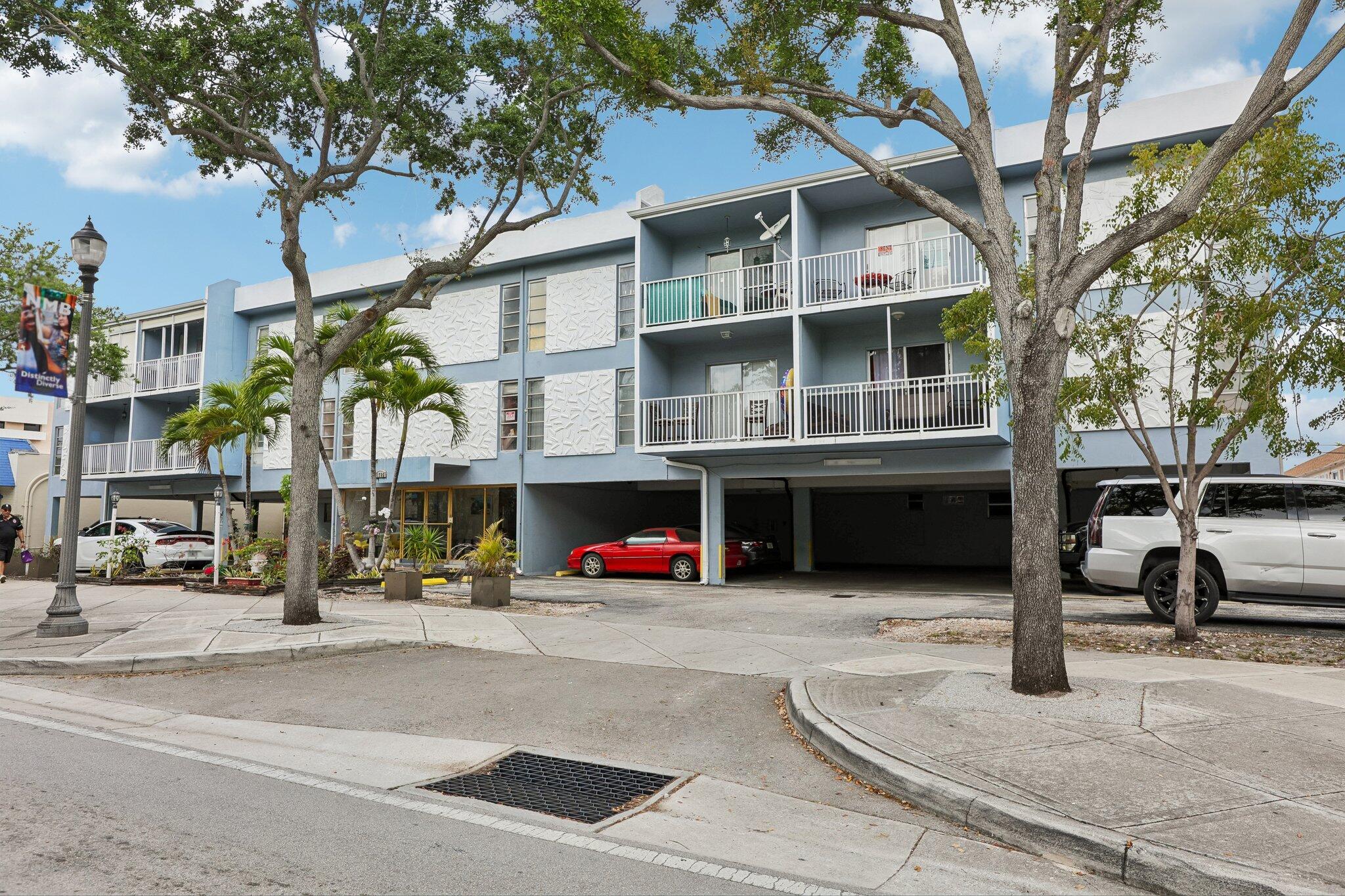 1735 NE 164th Street E104, North Miami Beach, FL 33162