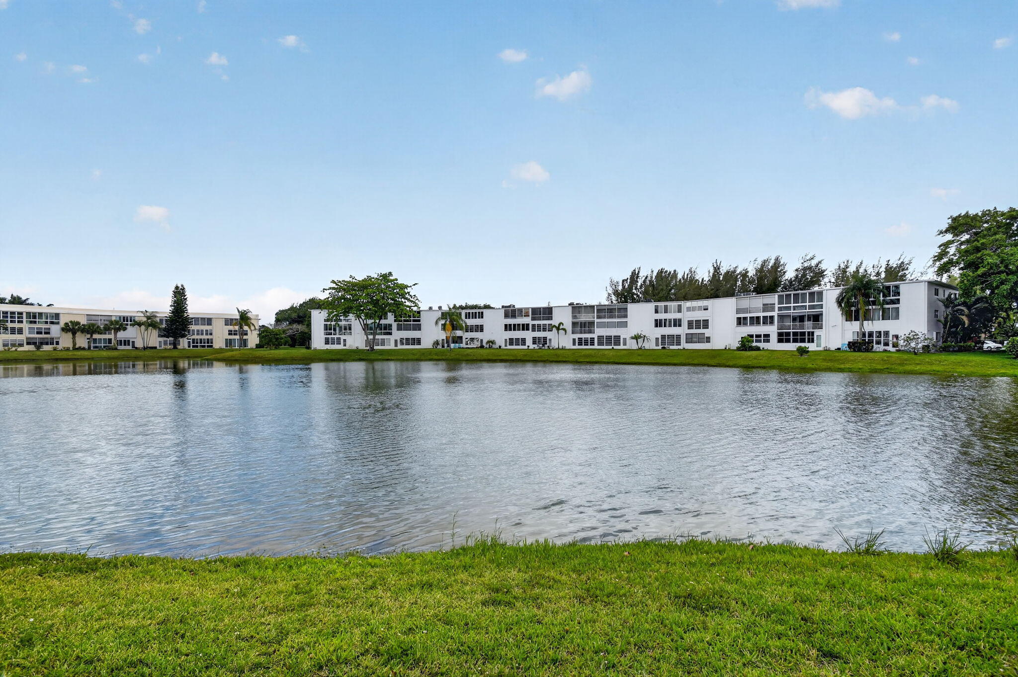 202 Wellington D, West Palm Beach, FL 33417 — photo 1