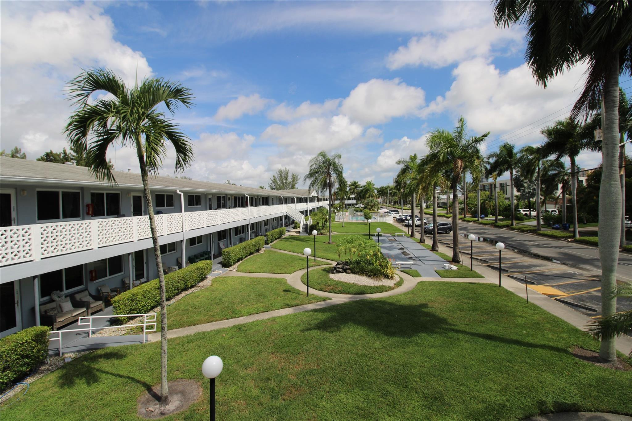 600 Layne Boulevard 119, Hallandale Beach, FL 33009
