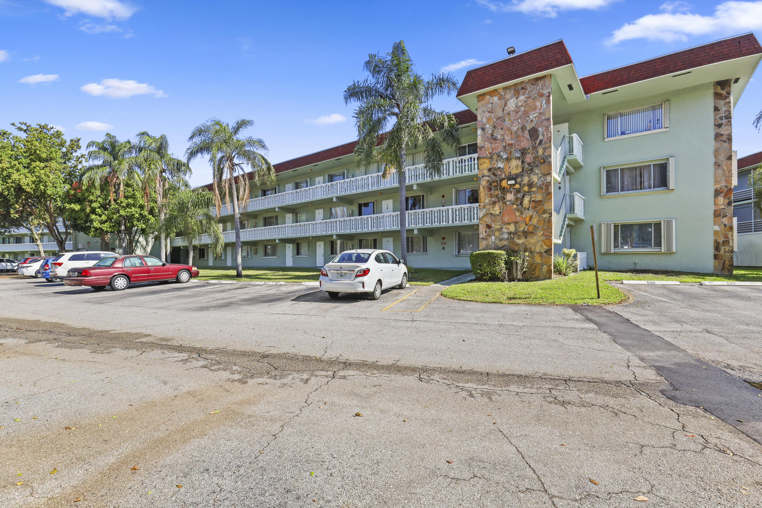 3100 Springdale Boulevard 308, Palm Springs, FL 33461 — photo 1