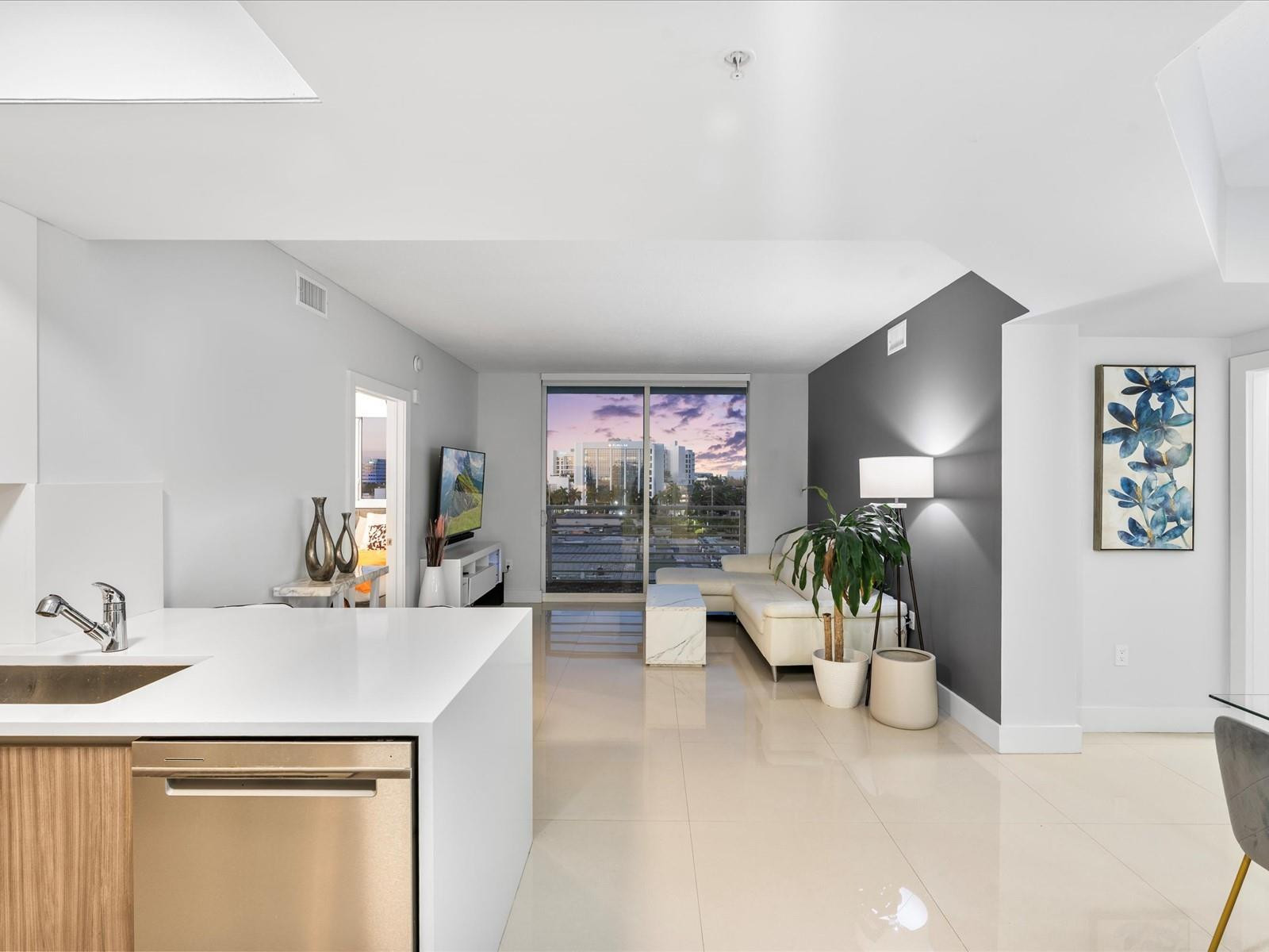 18800 NE 29th Avenue 704, Aventura, FL 33180 — photo 1