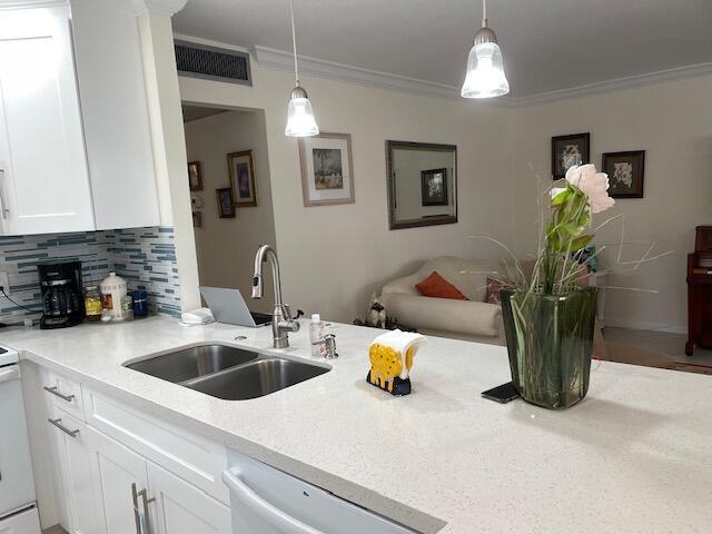 148 Waterford G Way 148, Delray Beach, FL 33446 — photo 1