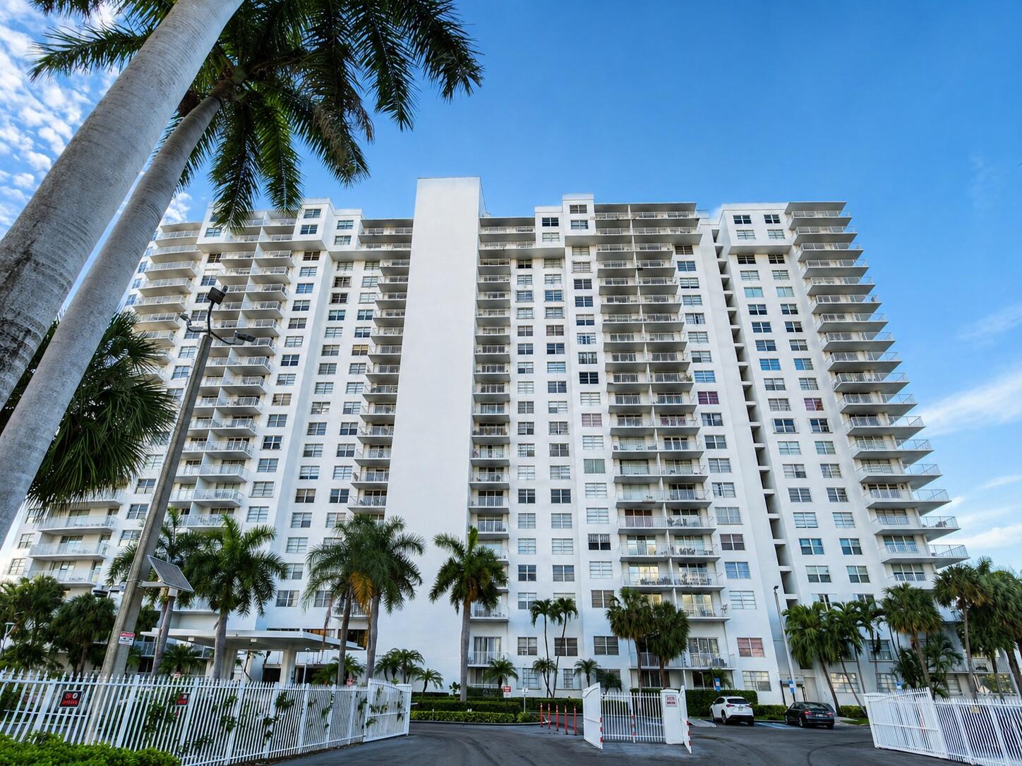 2801 NE 183rd Street Unit 1502w, Aventura, FL 33160 — photo 1