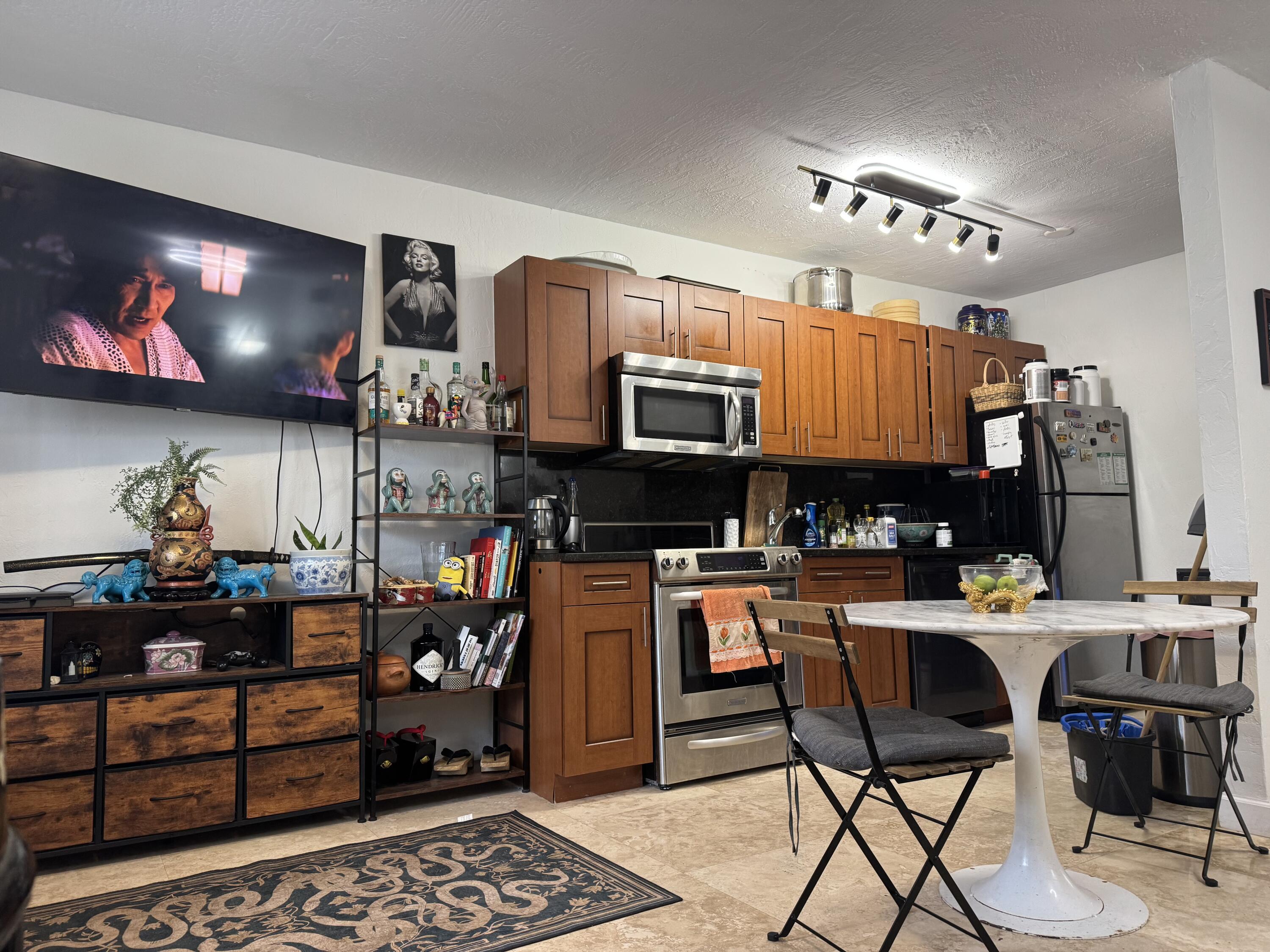 1470 N Dixie Highway 22, Fort Lauderdale, FL 33304