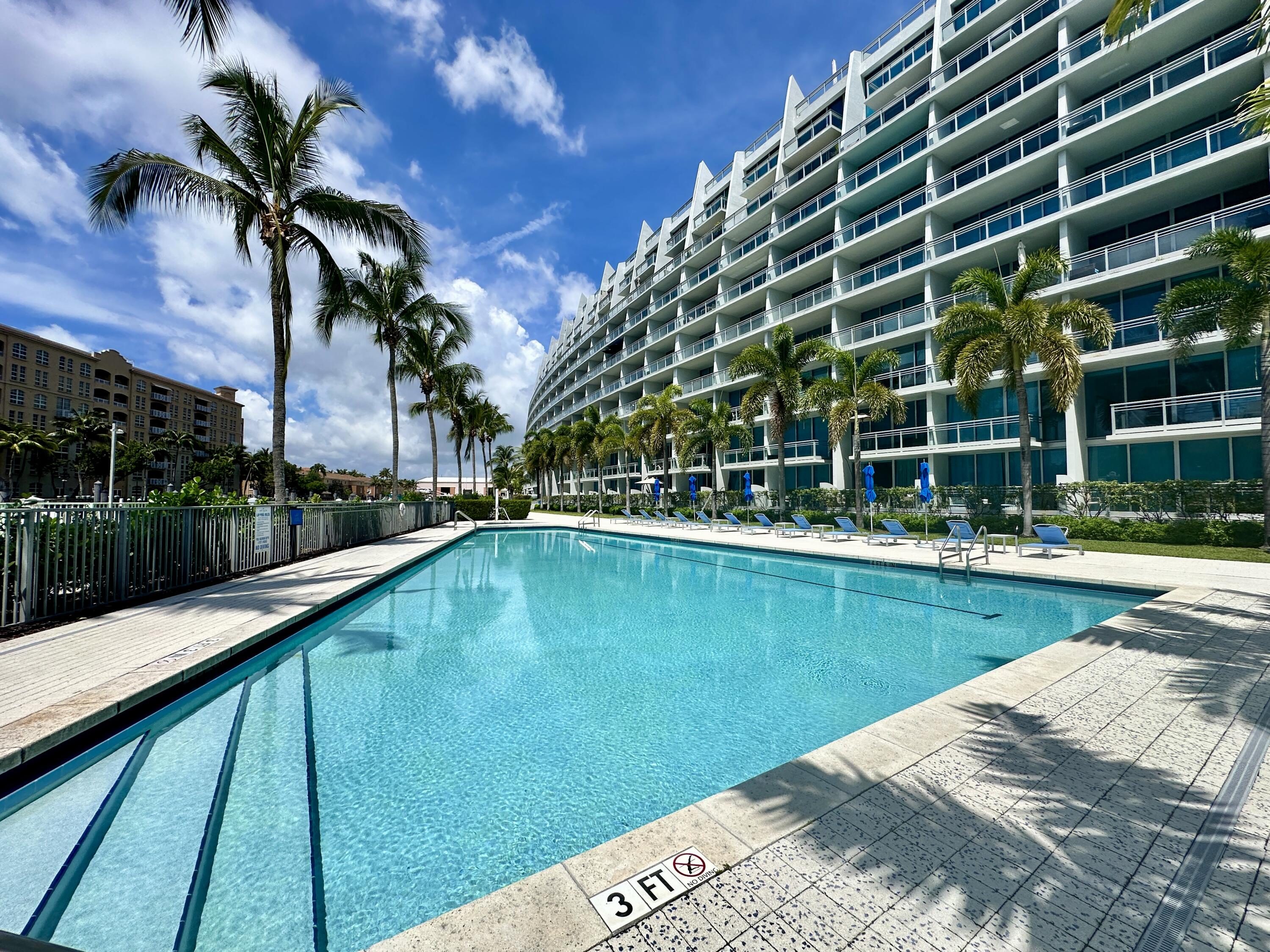2950 NE 188th Street NE 225, Aventura, FL 33180