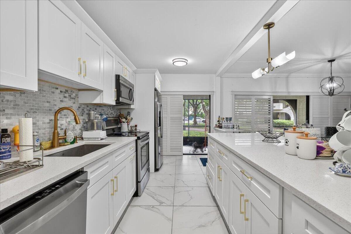 6328 W Longboat Ln Lane W 101, Boca Raton, FL 33433