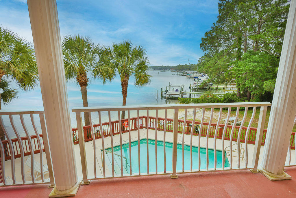 5 Laguna Street 205, Fort Walton Beach, FL 32548 — photo 1