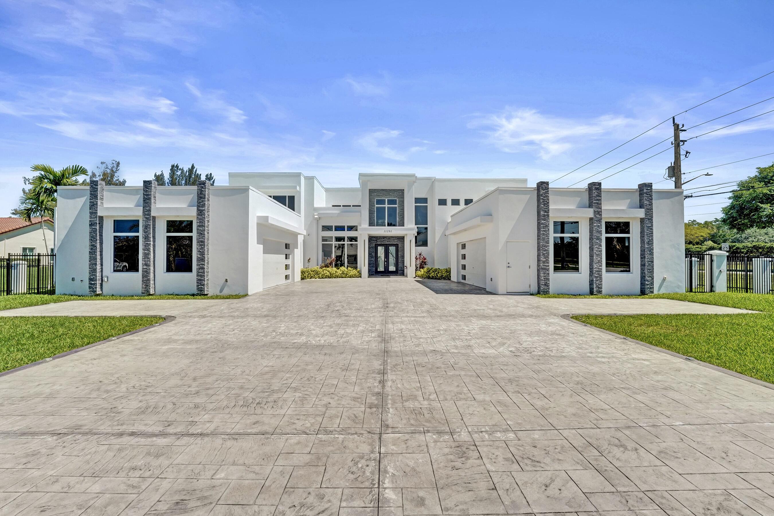 11201 SW 3rd Street, Plantation, FL 33325 — photo 1