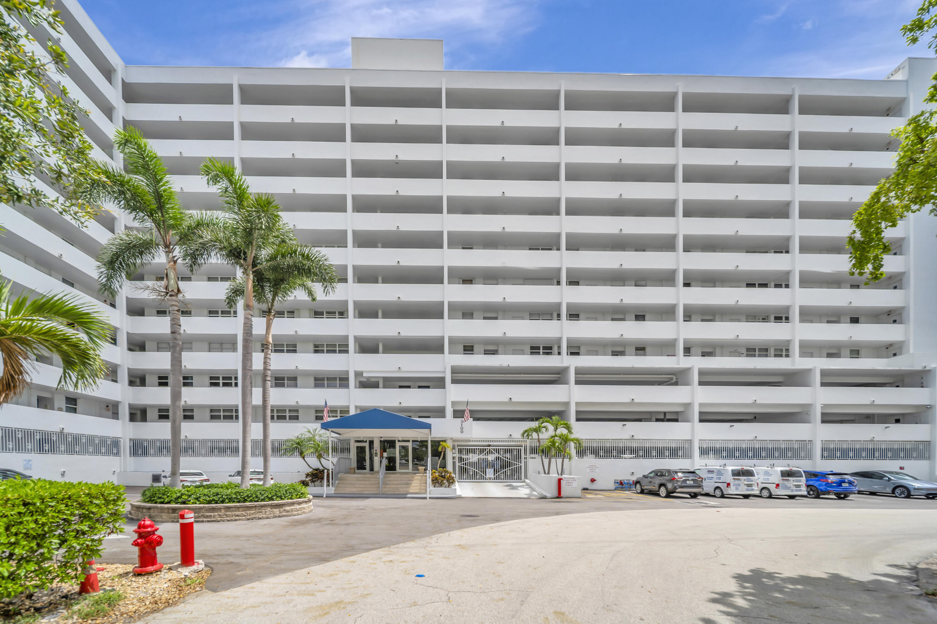 3100 NE 49 Street 403, Fort Lauderdale, FL 33308 — photo 1