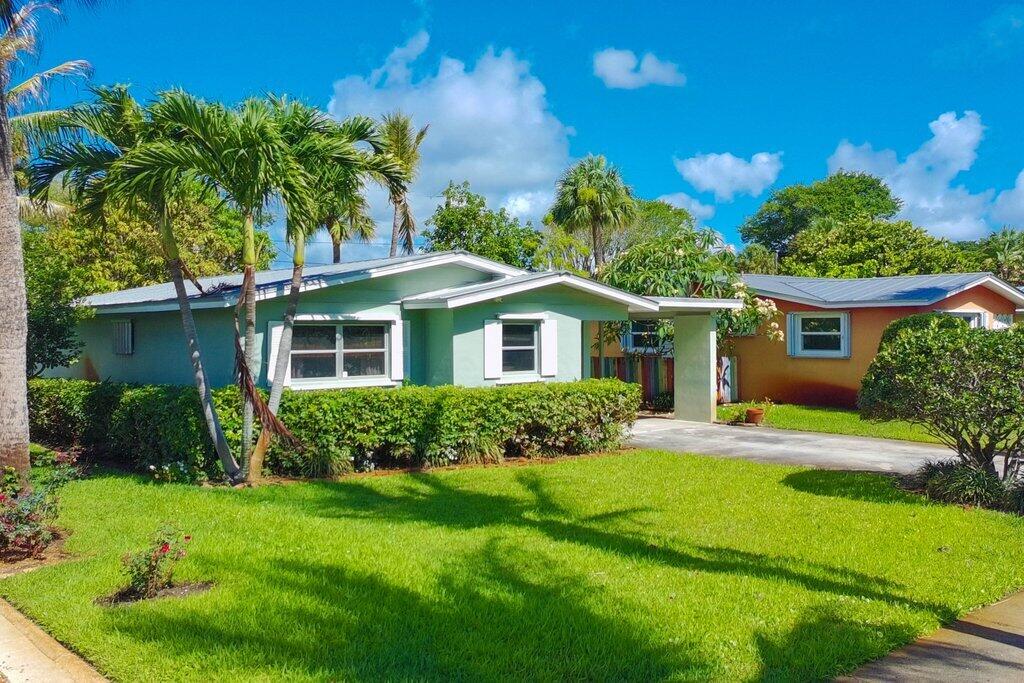262 SE Monterey Avenue, Stuart, FL 34996 — photo 1